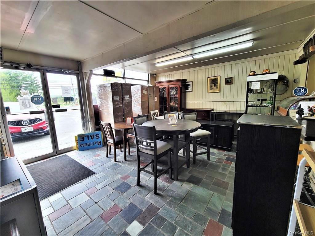 #5 photo, 184-186 E Broadway, Monticello , NY 12701