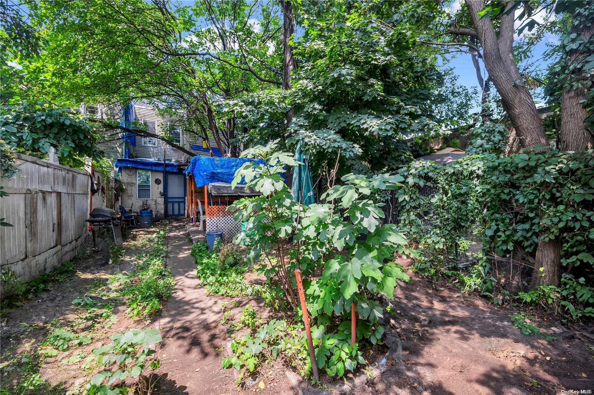 #15 photo, 31-13 12th Street, Astoria , NY 11106