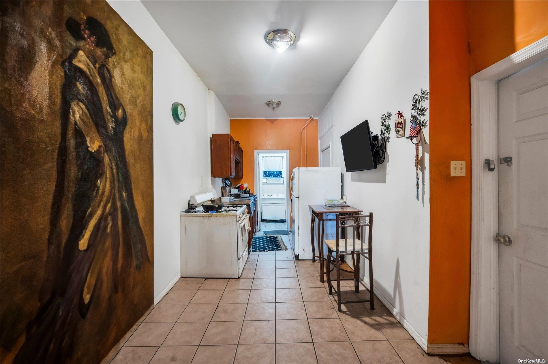 #7 photo, 31-13 12th Street, Astoria , NY 11106