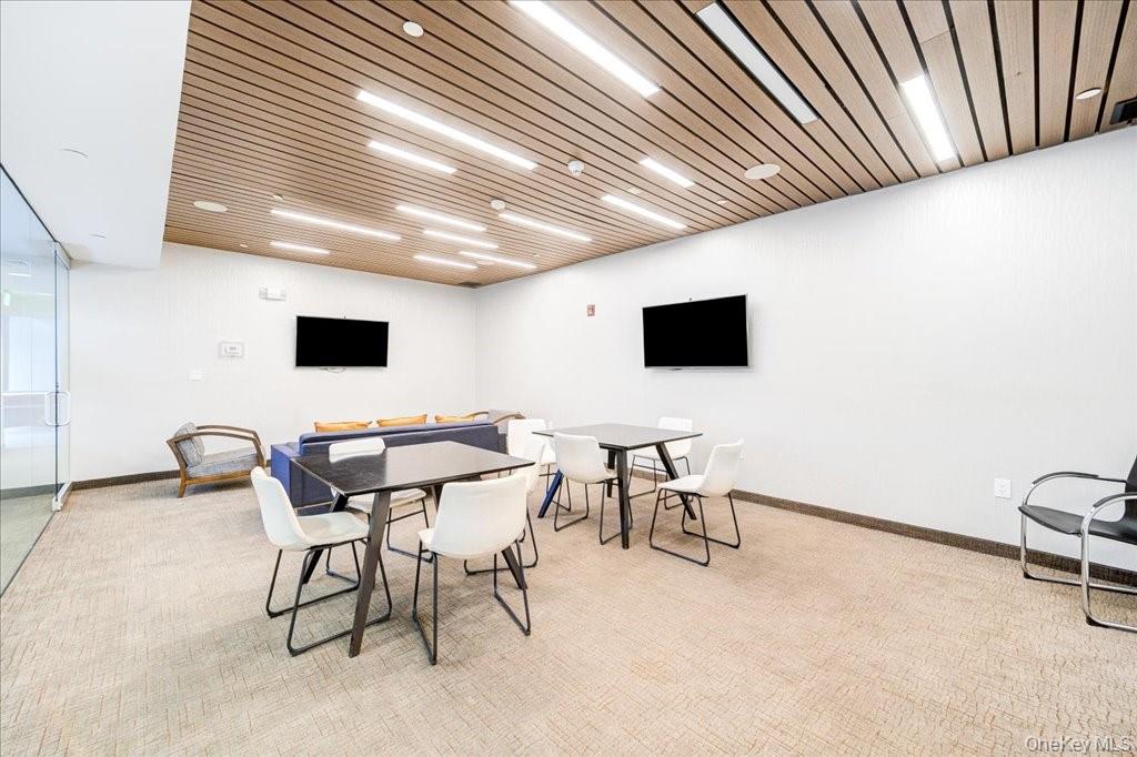 #10 photo, 10 Dekalb Avenue, White Plains , NY 10605