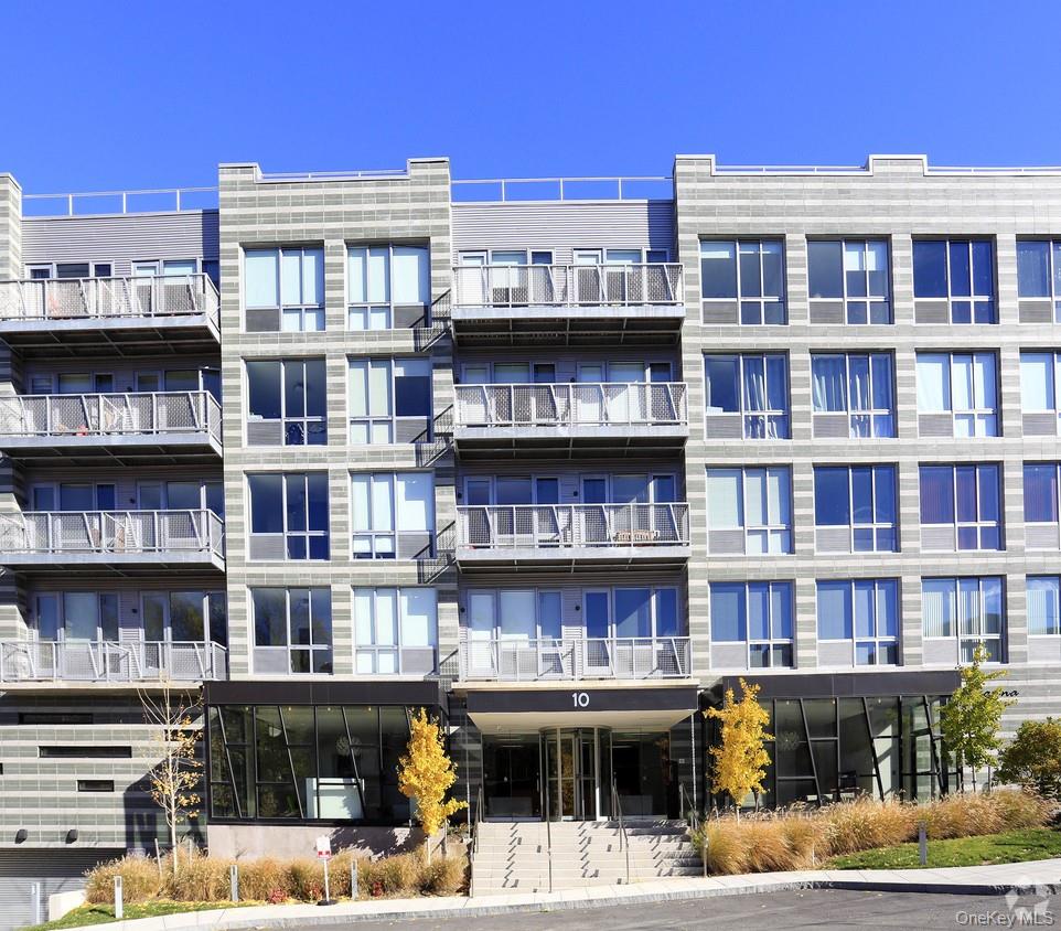 #20 photo, 10 Dekalb Avenue, White Plains , NY 10605