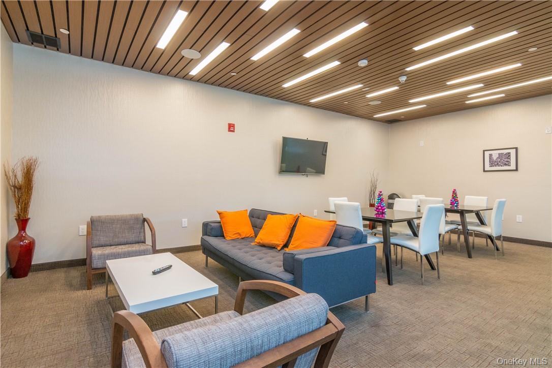 #8 photo, 10 Dekalb Avenue, White Plains , NY 10605