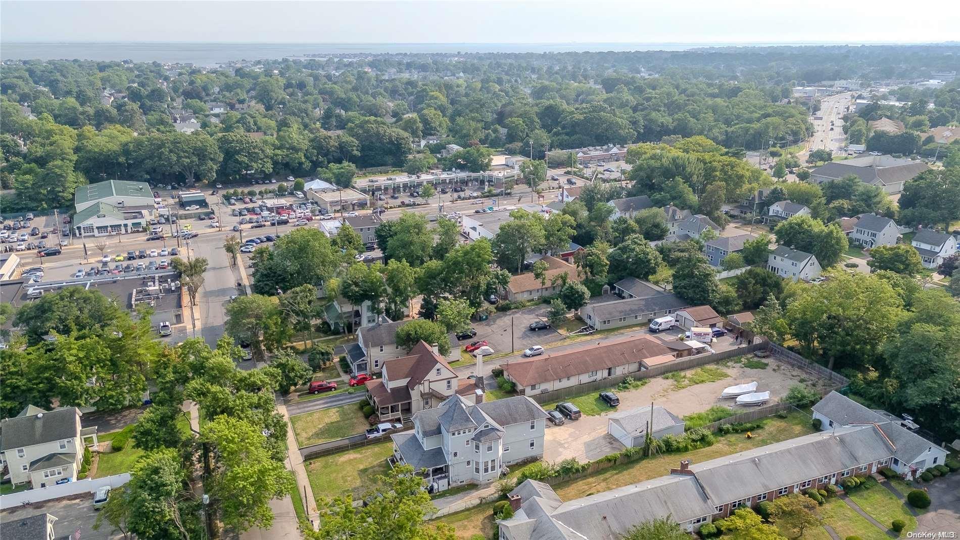 #10 photo, 38 Park Avenue, サフォーク郡 Amityville , NY 11701