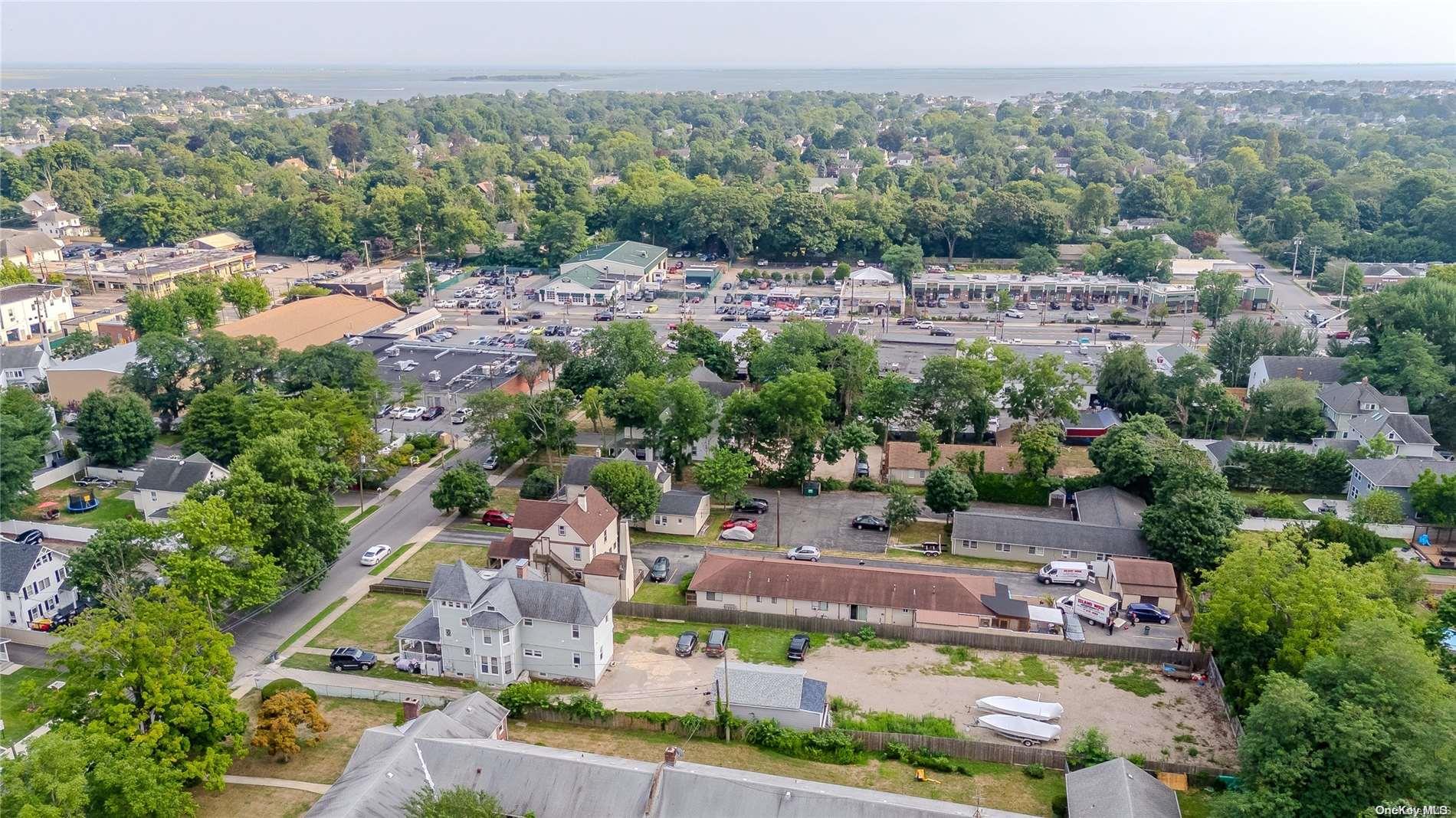 #12 photo, 38 Park Avenue, サフォーク郡 Amityville , NY 11701