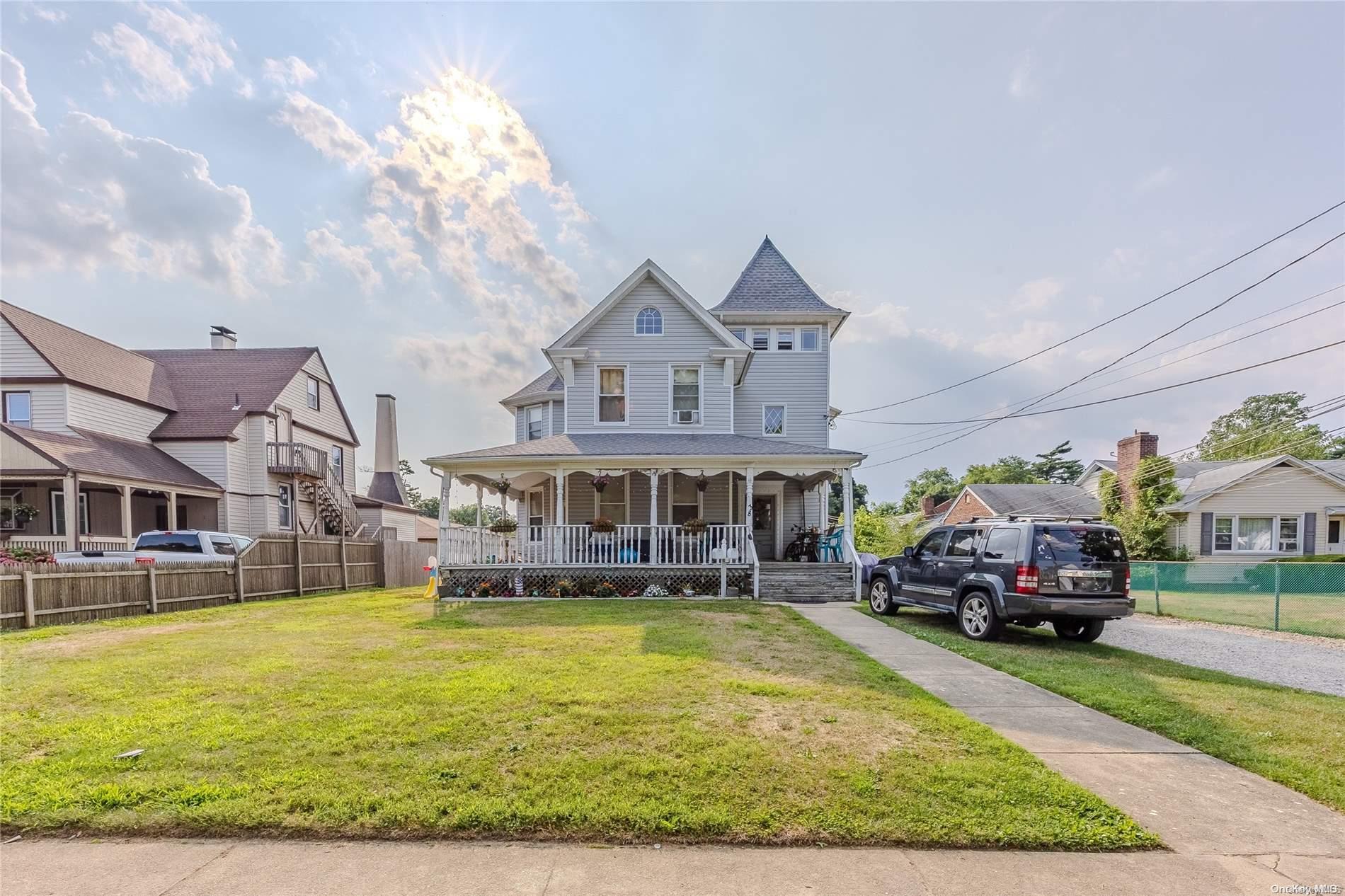 #2 photo, 38 Park Avenue, サフォーク郡 Amityville , NY 11701