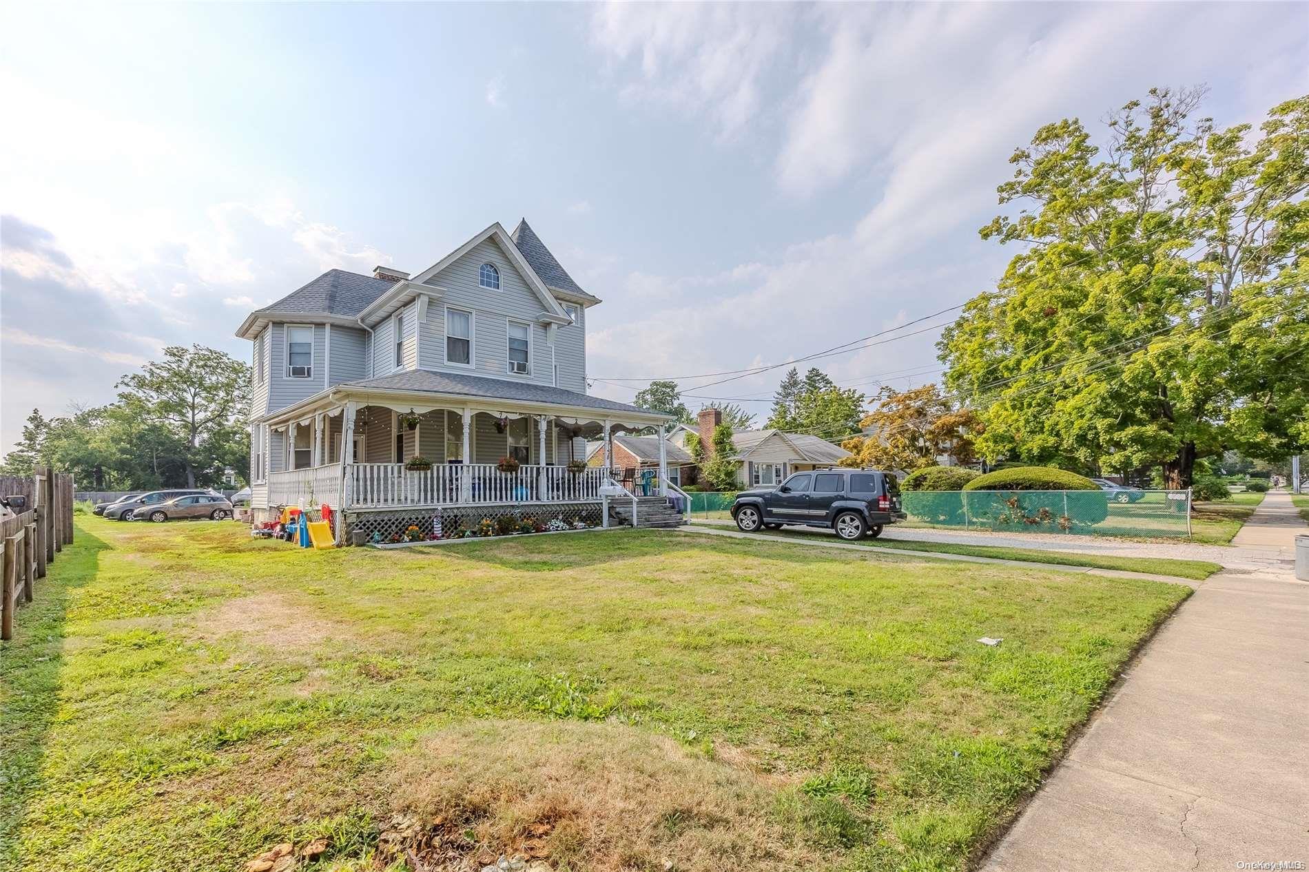 #3 photo, 38 Park Avenue, サフォーク郡 Amityville , NY 11701