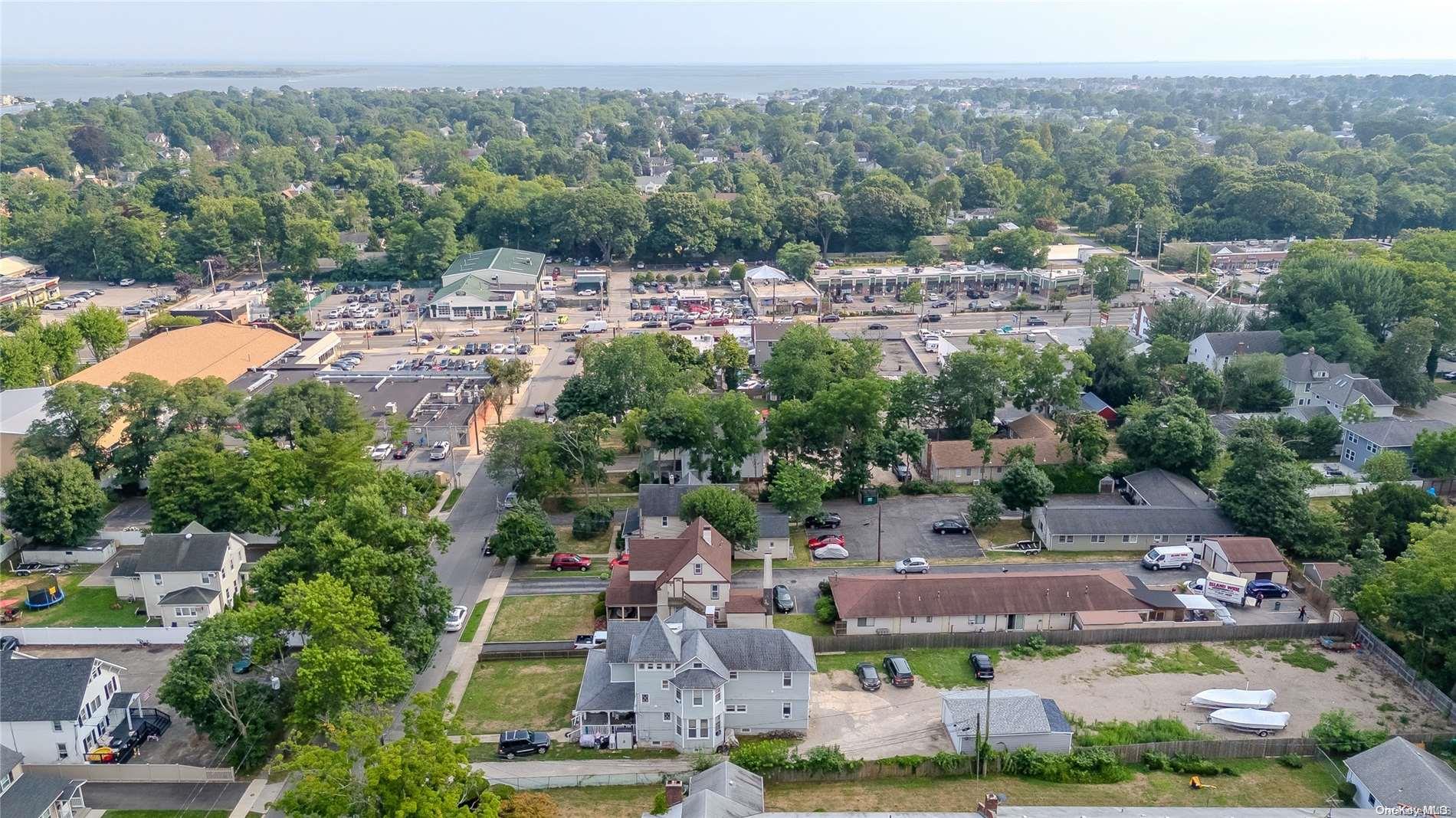 #11 photo, 38 Park Avenue, サフォーク郡 Amityville , NY 11701