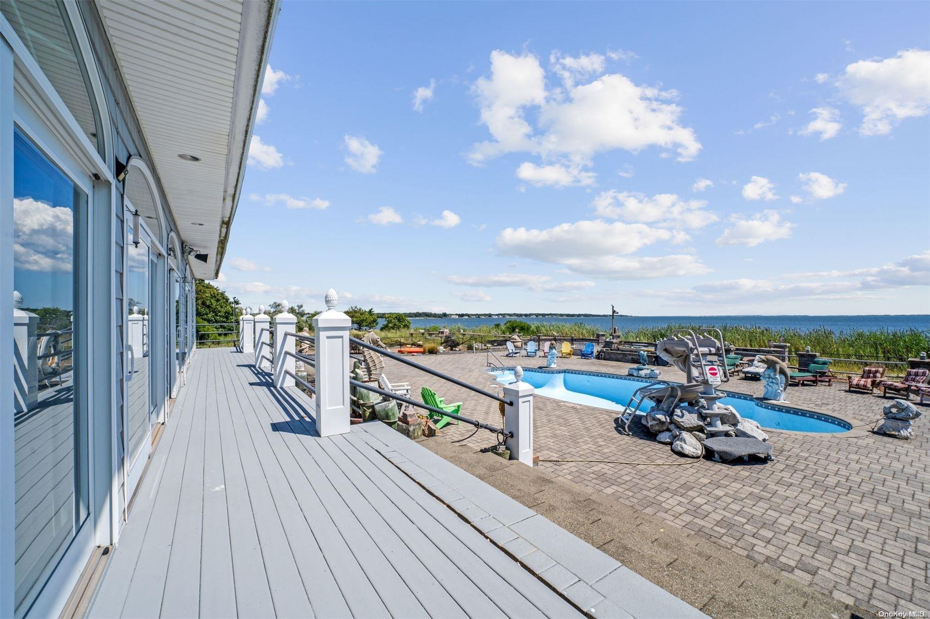 #19 photo, 48 S Old Neck Road, サフォーク郡 Center Moriches , NY 11934