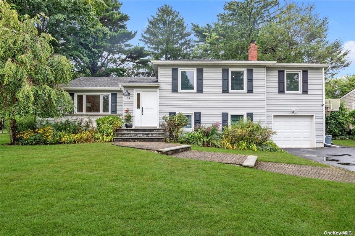 #1 photo, 24 Saturn Court, ナッソー郡 Syosset , NY 11791