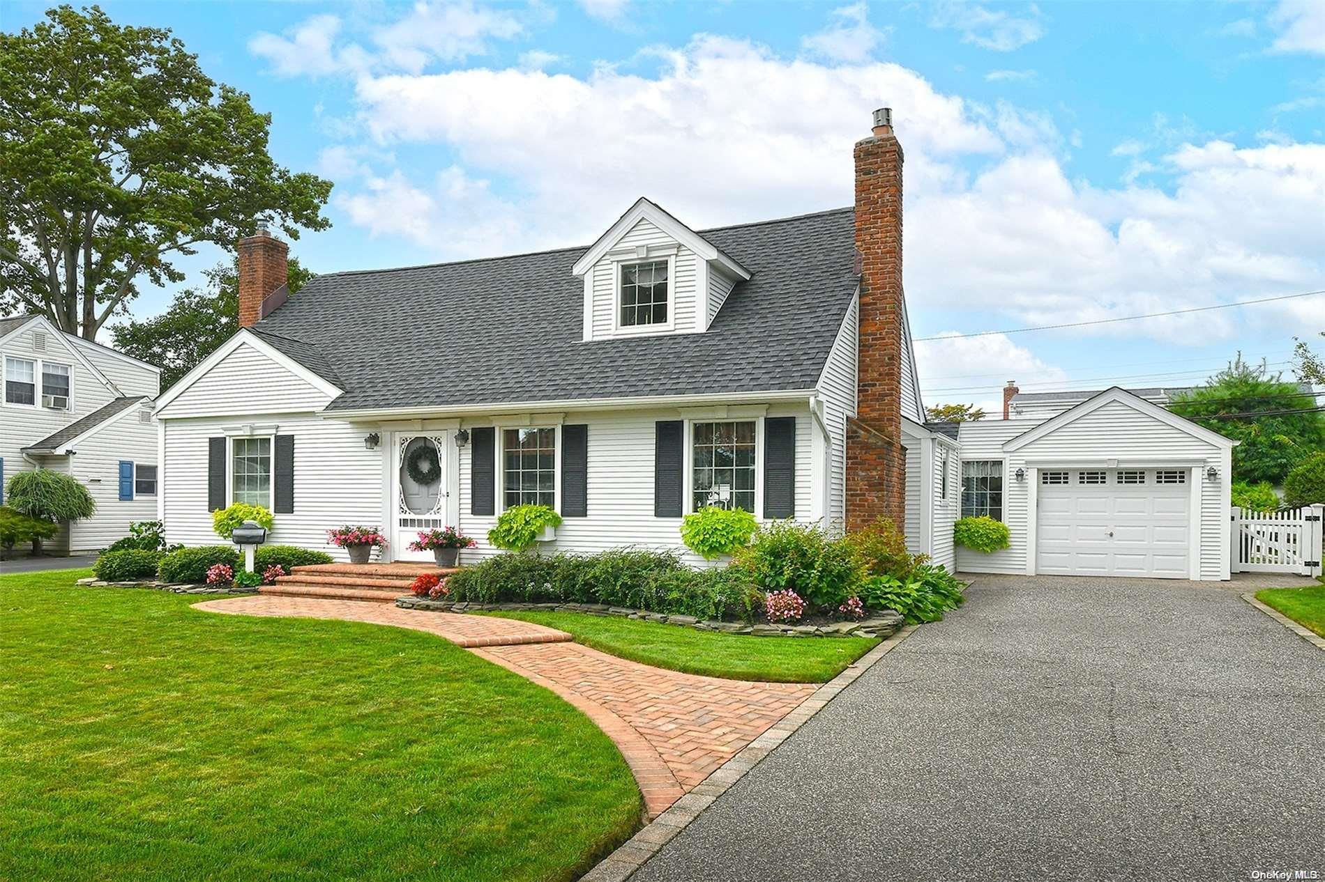 #1 photo, 16 Cliff Road, ناسو Merrick , NY 11566