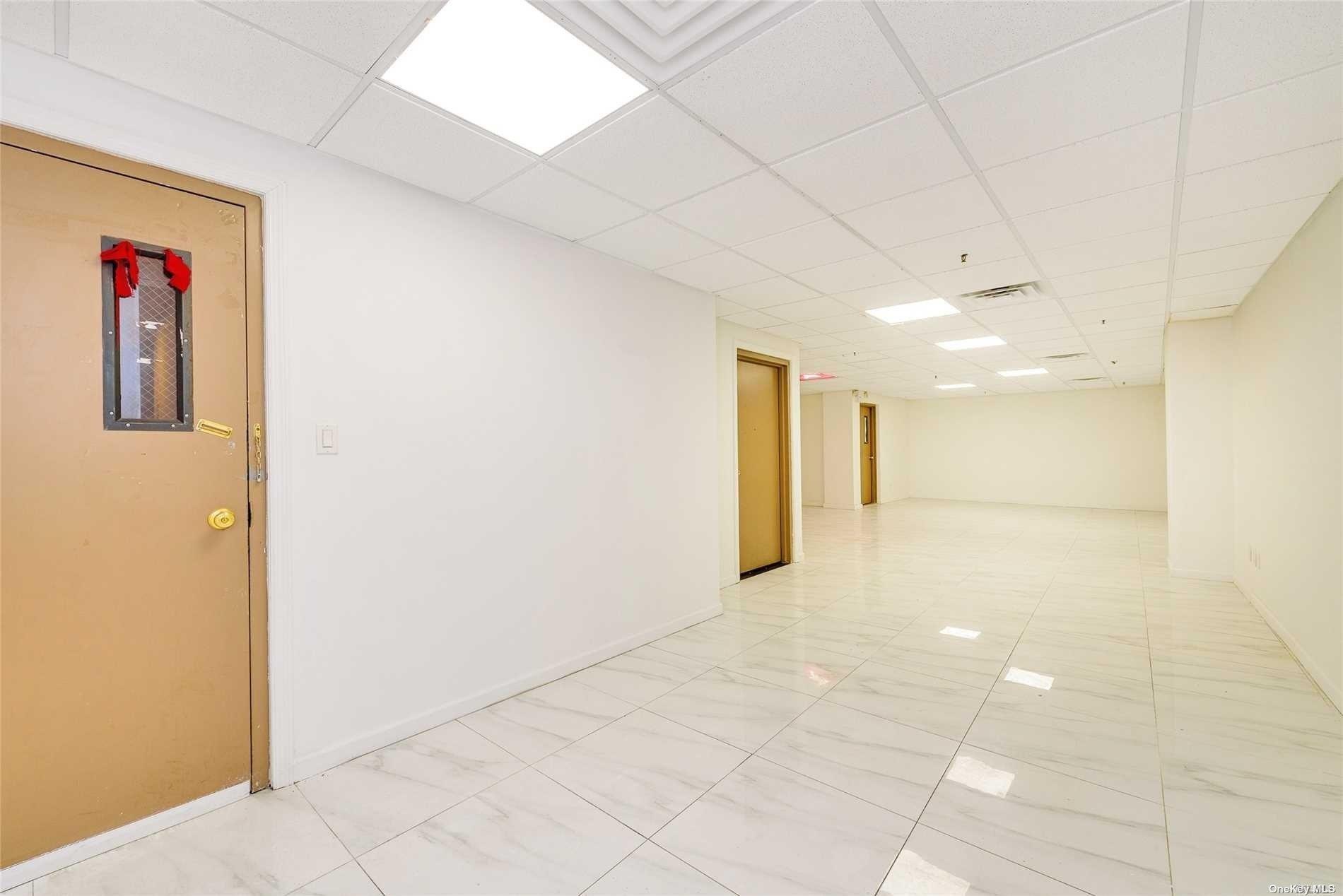 #13 photo, 41-42 College Point Boulevard, クイーンズ区 Flushing , NY 11355