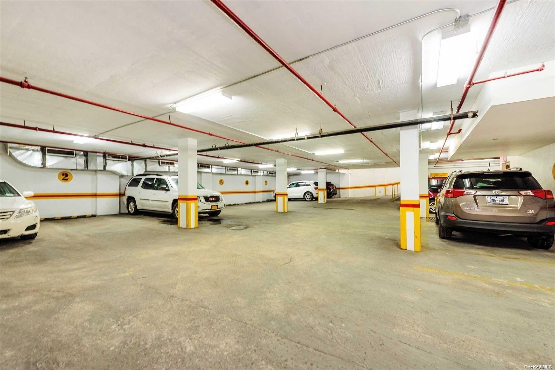 #16 photo, 41-42 College Point Boulevard, クイーンズ区 Flushing , NY 11355