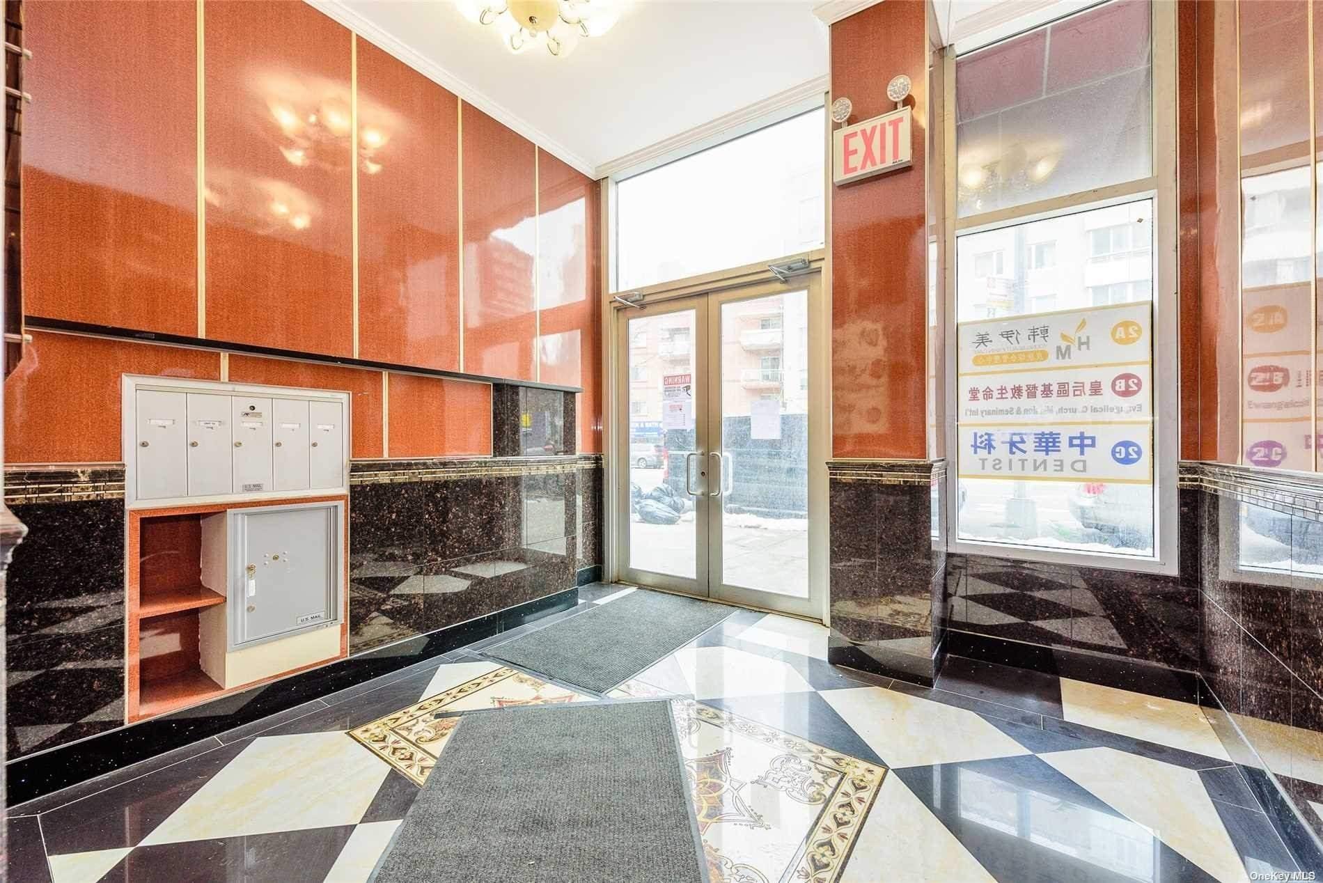 #6 photo, 41-42 College Point Boulevard, クイーンズ区 Flushing , NY 11355