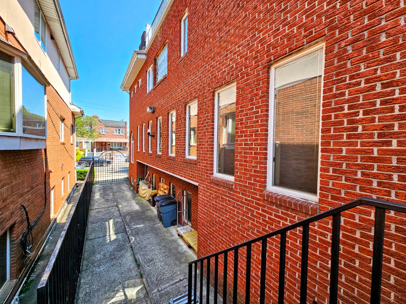 #4 photo, 28 Lancaster Ave, Brooklyn , NY 11223