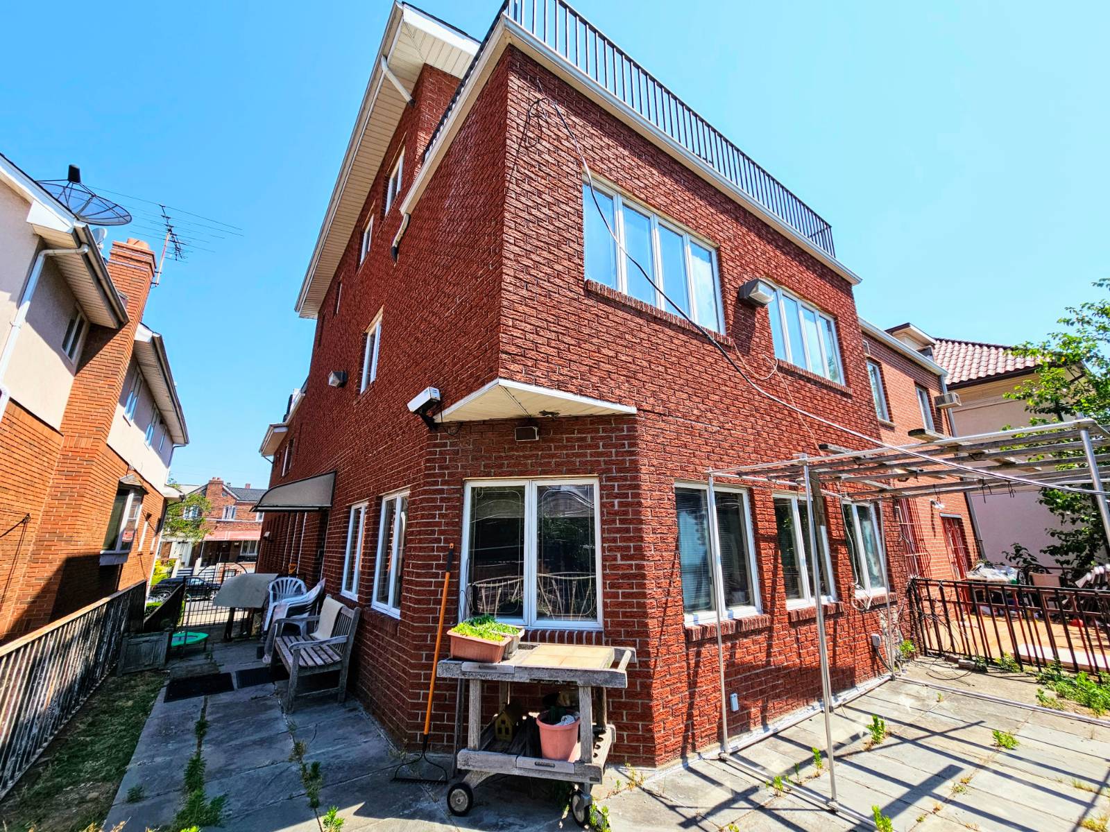 #5 photo, 28 Lancaster Ave, Brooklyn , NY 11223