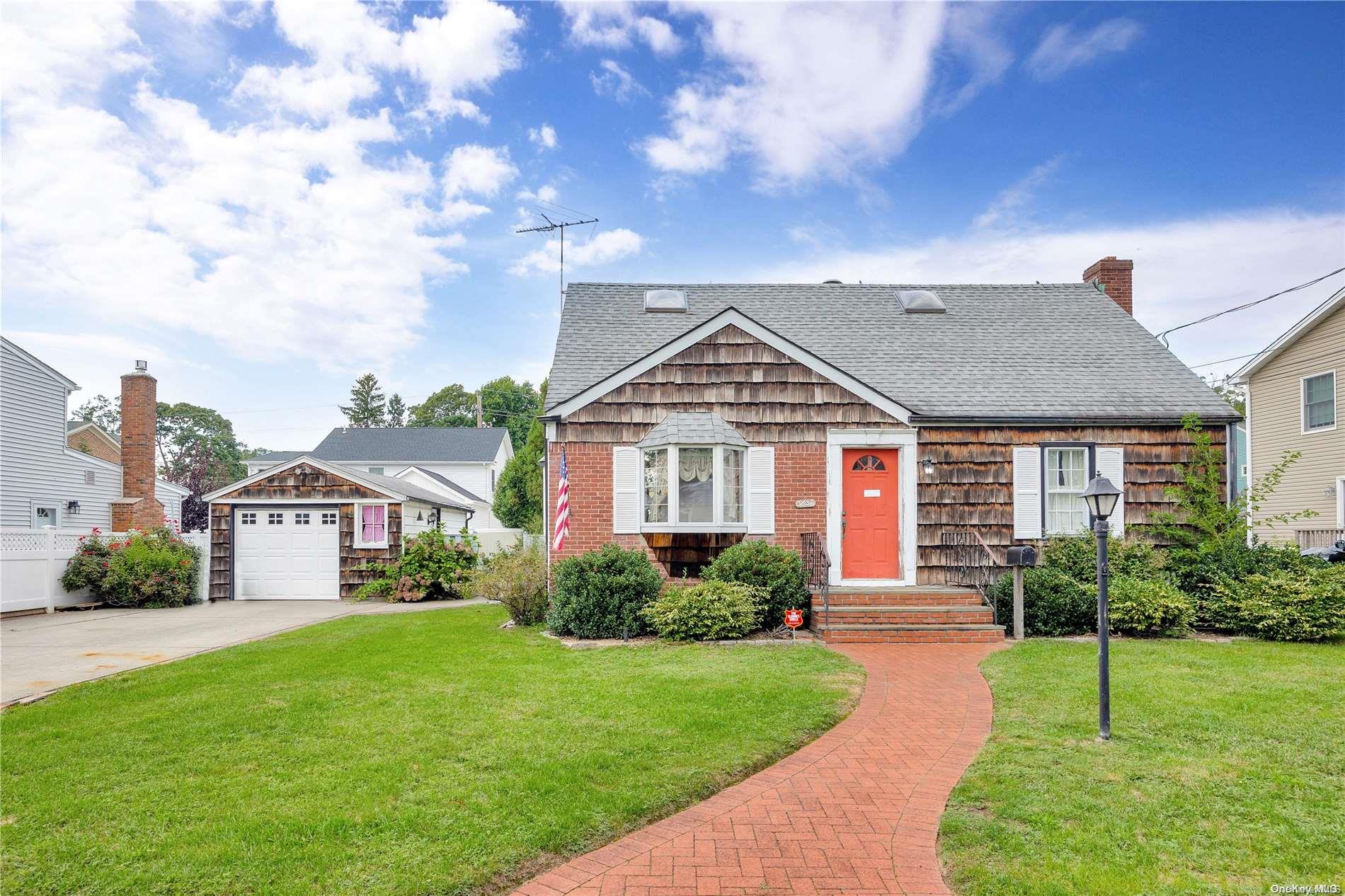 #1 photo, 3637 John Street, ナッソー郡 Wantagh , NY 11793