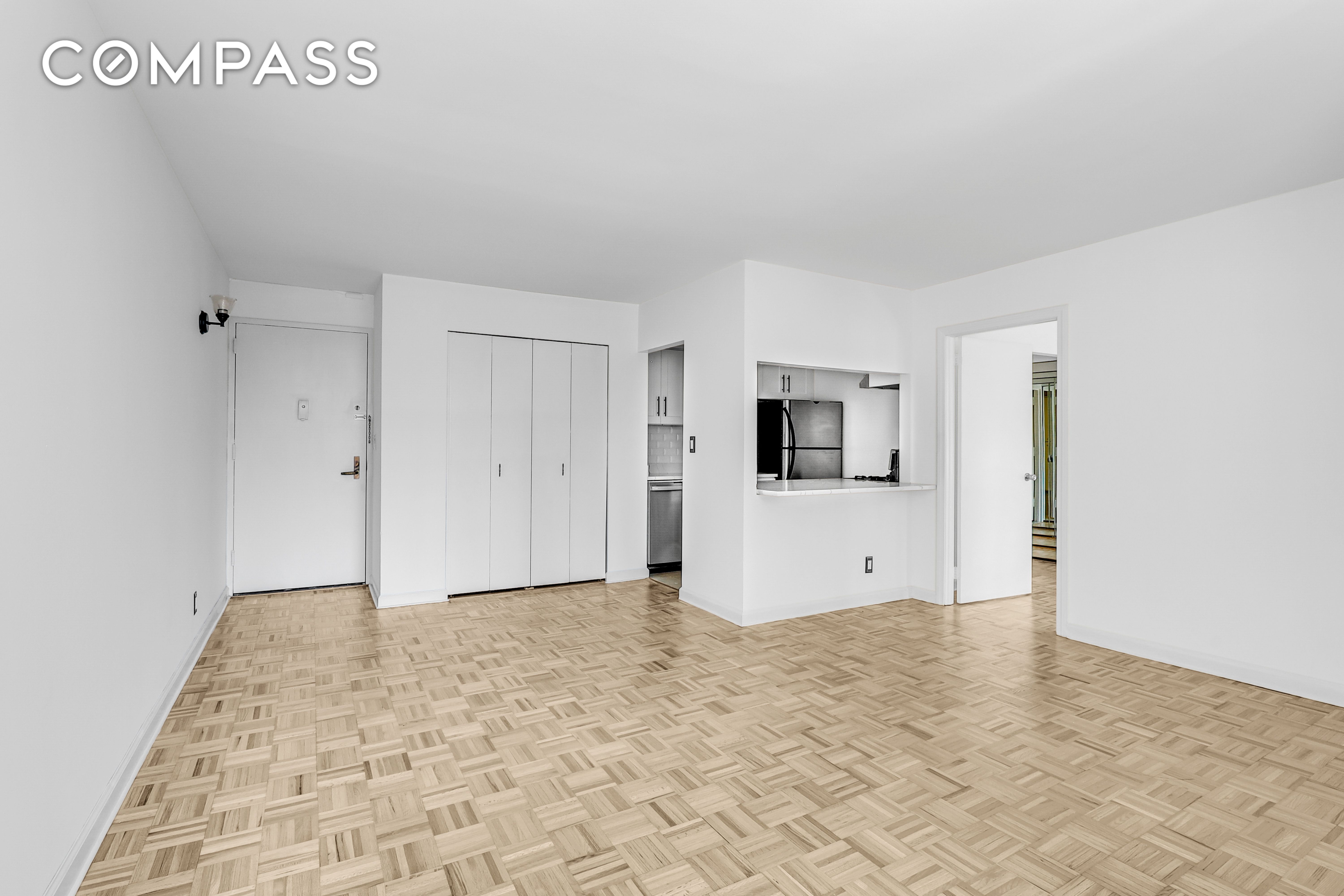 #1 photo, 400 E 70th Street, Lenox Hill , NY 10021