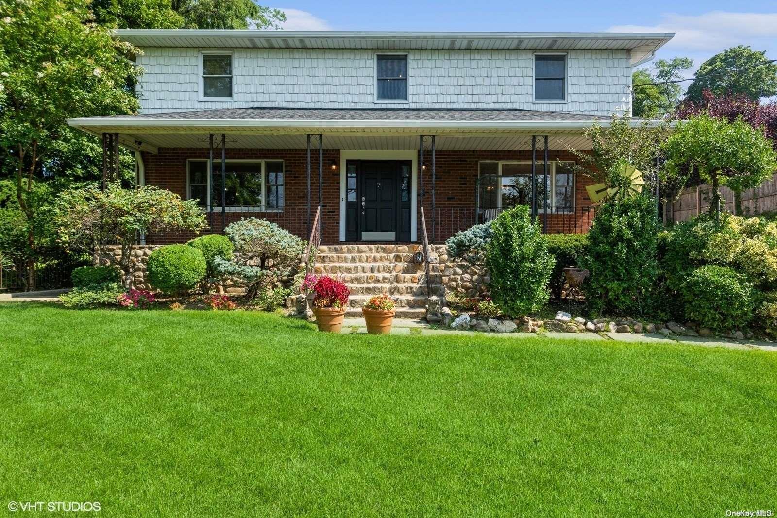 #1 photo, 7 Pleasant Avenue, Port Washington , NY 11050