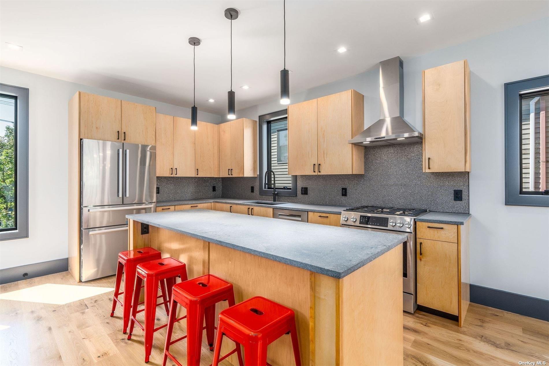 #4 photo, 216 North Street, サフォーク郡 Greenport , NY 11944