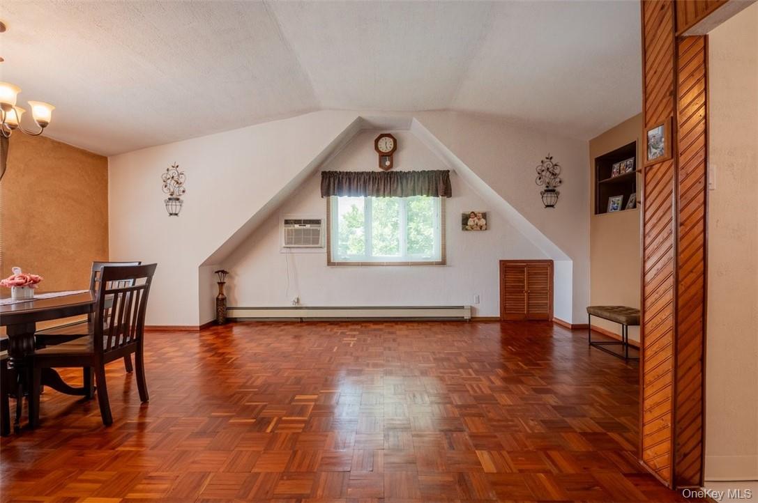 #13 photo, 200 Ingraham Lane, New Hyde Park , NY 11040