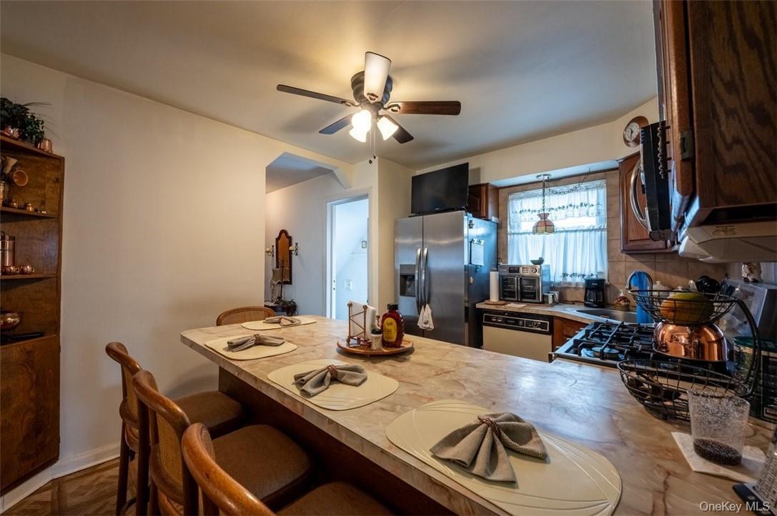 #8 photo, 200 Ingraham Lane, New Hyde Park , NY 11040