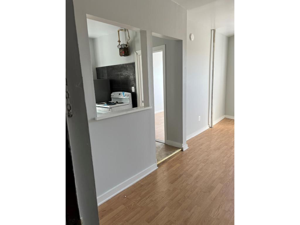 #2 photo, 2408 CAMBRELENG Avenue, ブロンクス区 Belmont , NY 10458