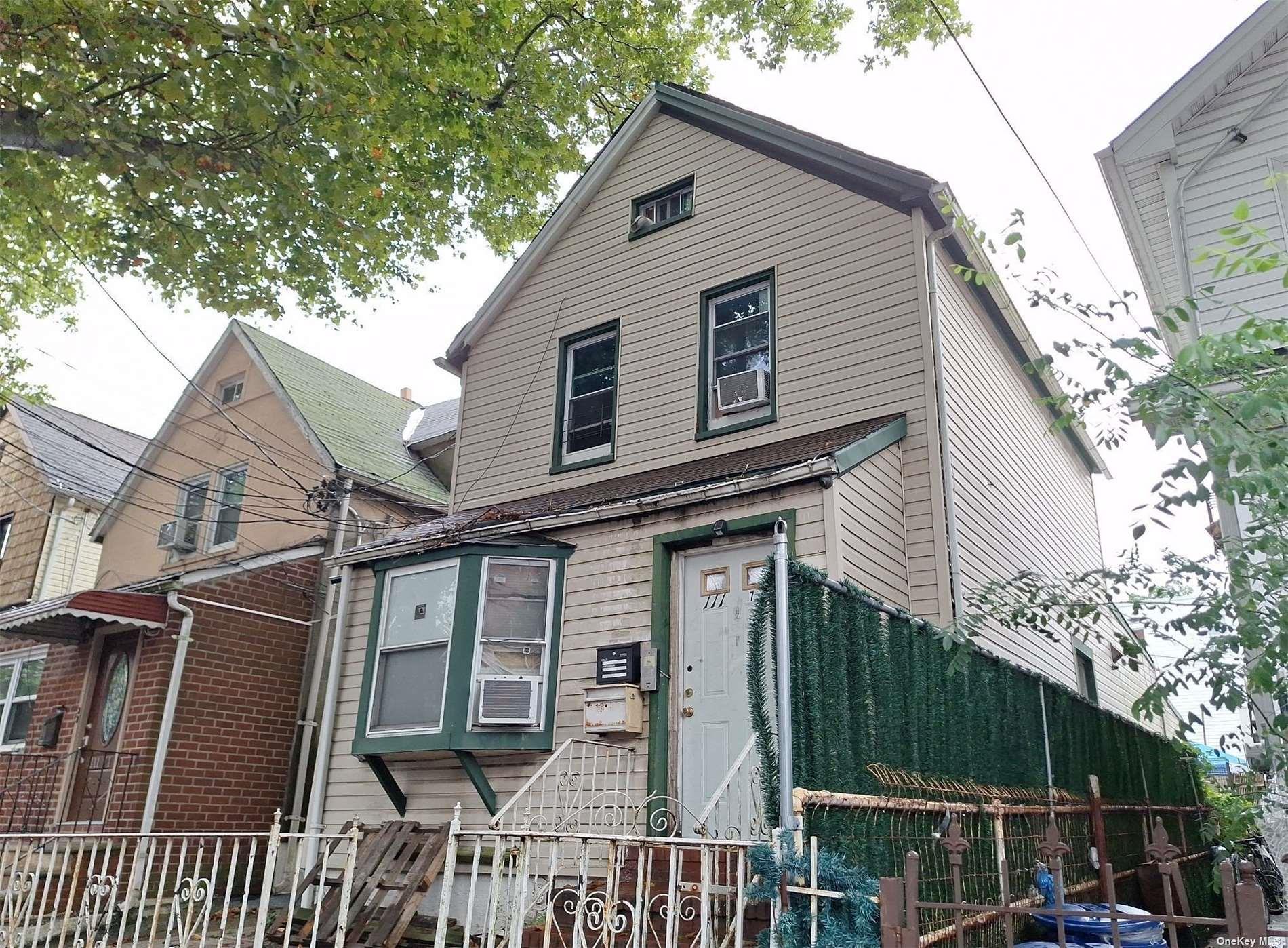 #2 photo, 111-73 43rd Avenue, クイーンズ区 Corona , NY 11368