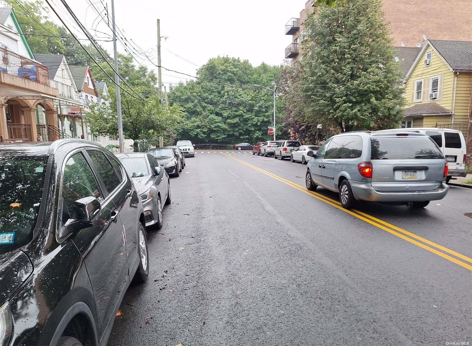 #4 photo, 111-73 43rd Avenue, クイーンズ区 Corona , NY 11368