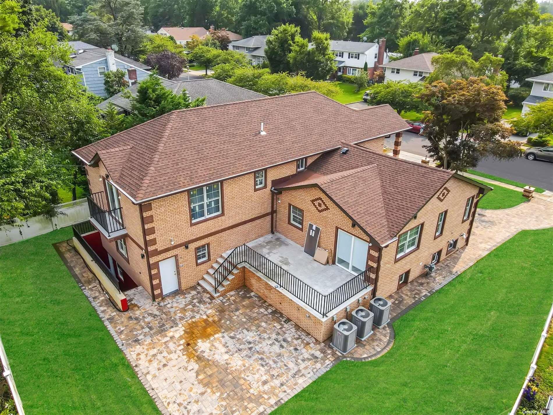 #2 photo, 22 Solar Lane, ナッソー郡 Albertson , NY 11507