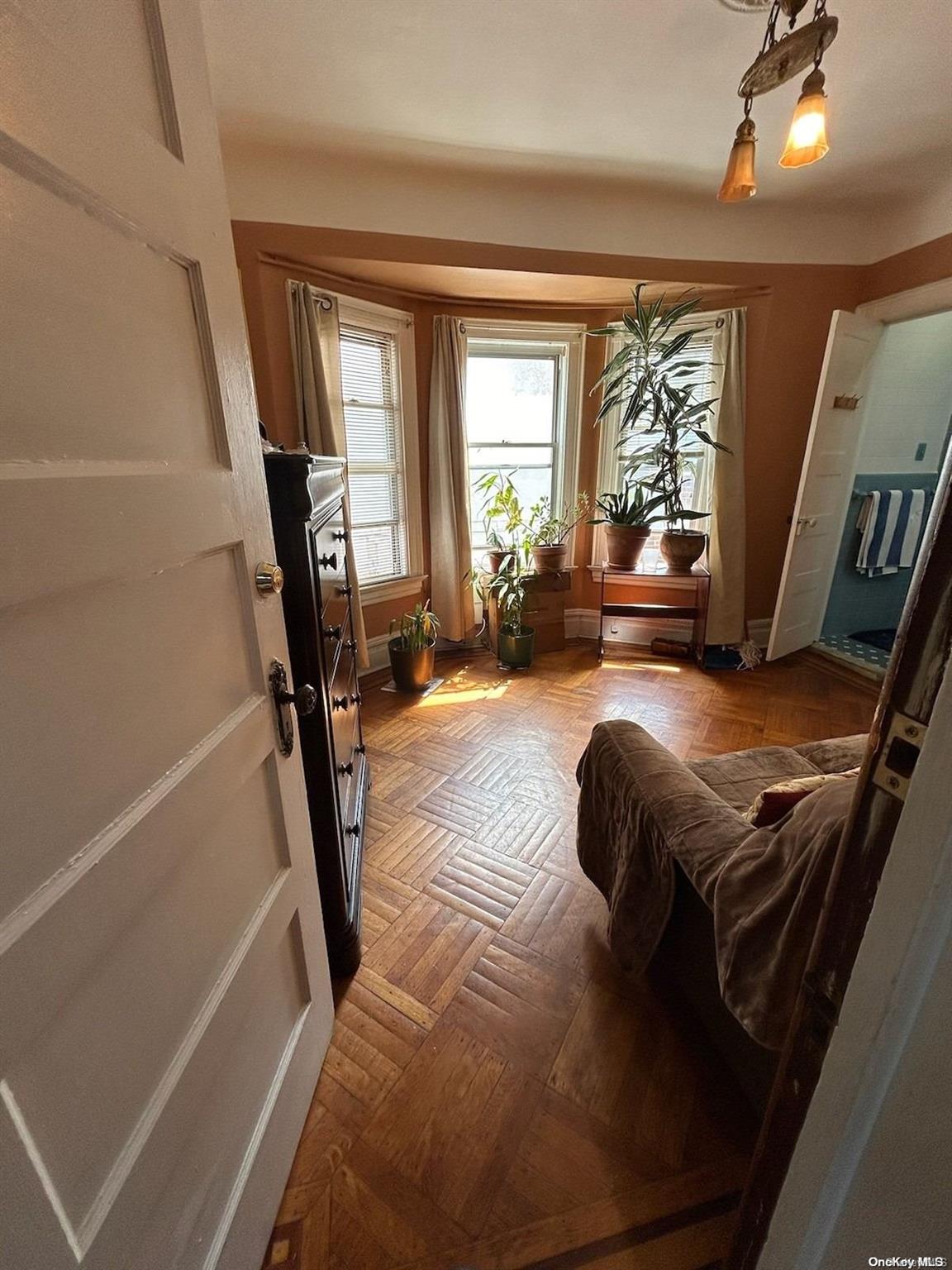 #14 photo, 2750 Bedford Avenue, ブルックリン区 Midwood , NY 11210