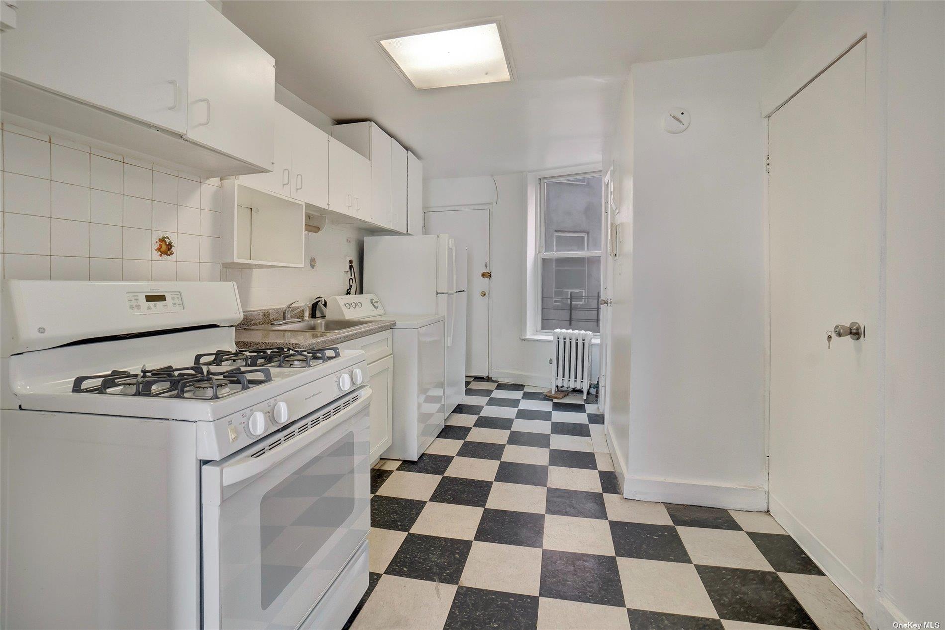 #7 photo, 76 Richardson Street, Brooklyn , NY 11211