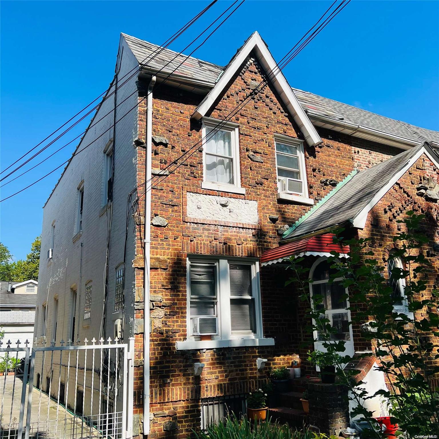 #4 photo, 88-21 208th Street, কুইন্‌স Queens Village , NY 11427