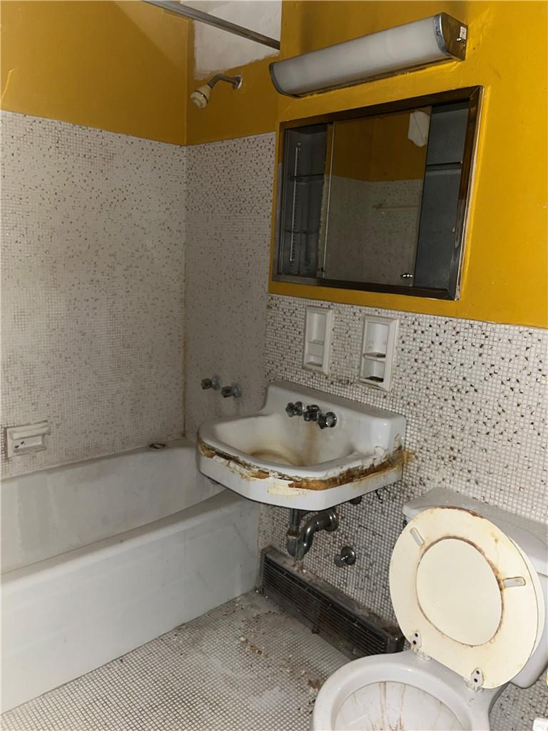 #3 photo, 1020 Grand Concourse, Бронкс ‖ Bronx , NY 10451