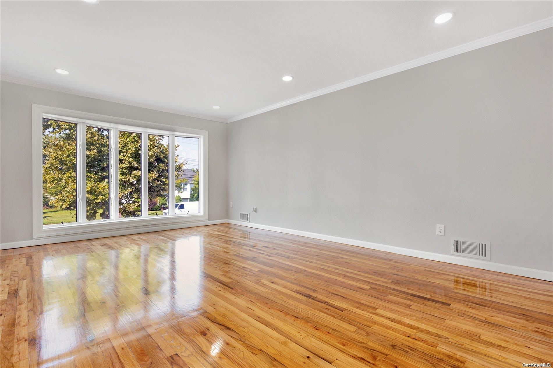 #7 photo, 240-24 149th Avenue, 皇后区 Rosedale , NY 11422