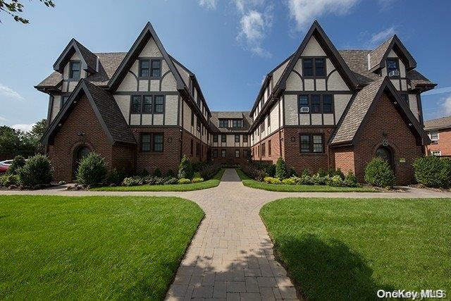 #1 photo, 76 South Clinton Avenue, سوفولك Bay Shore , NY 11706