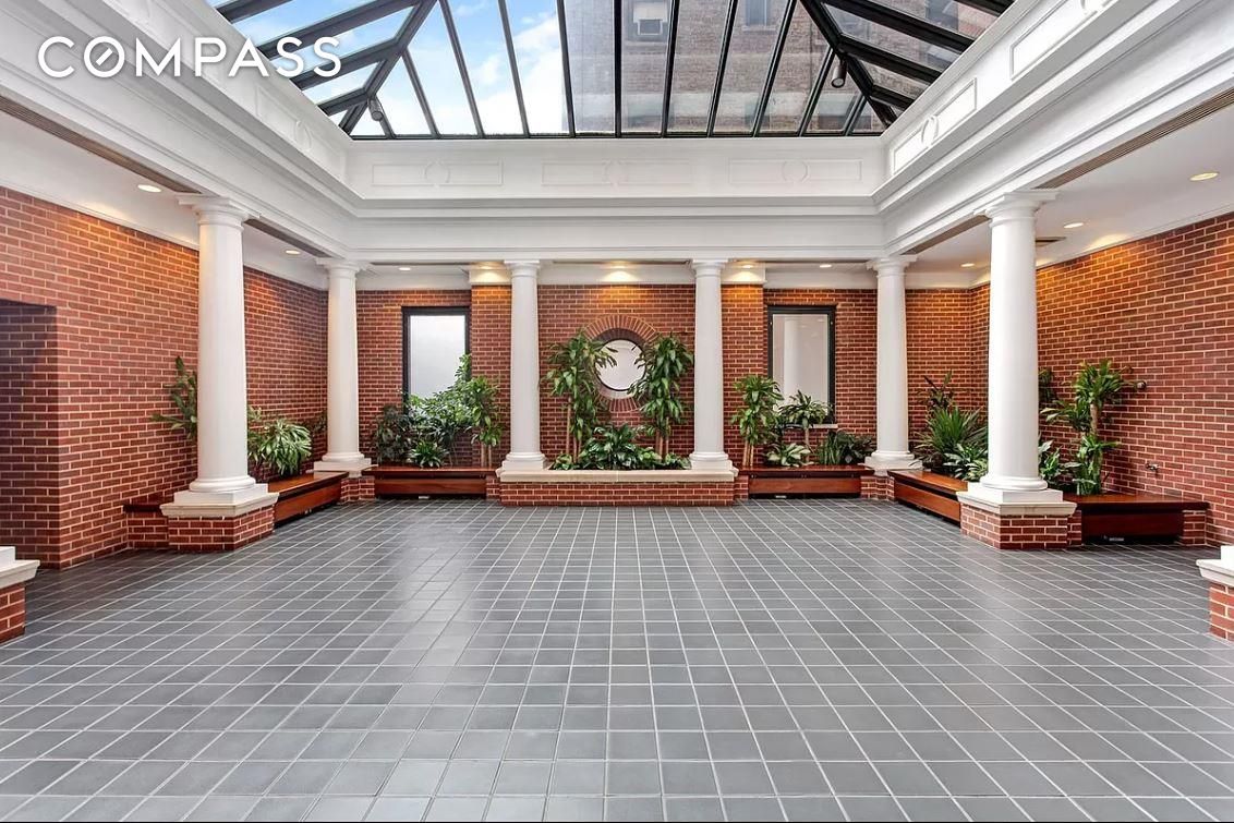 #9 photo, 188 E 70th Street, マンハッタン Lenox Hill , NY 10021