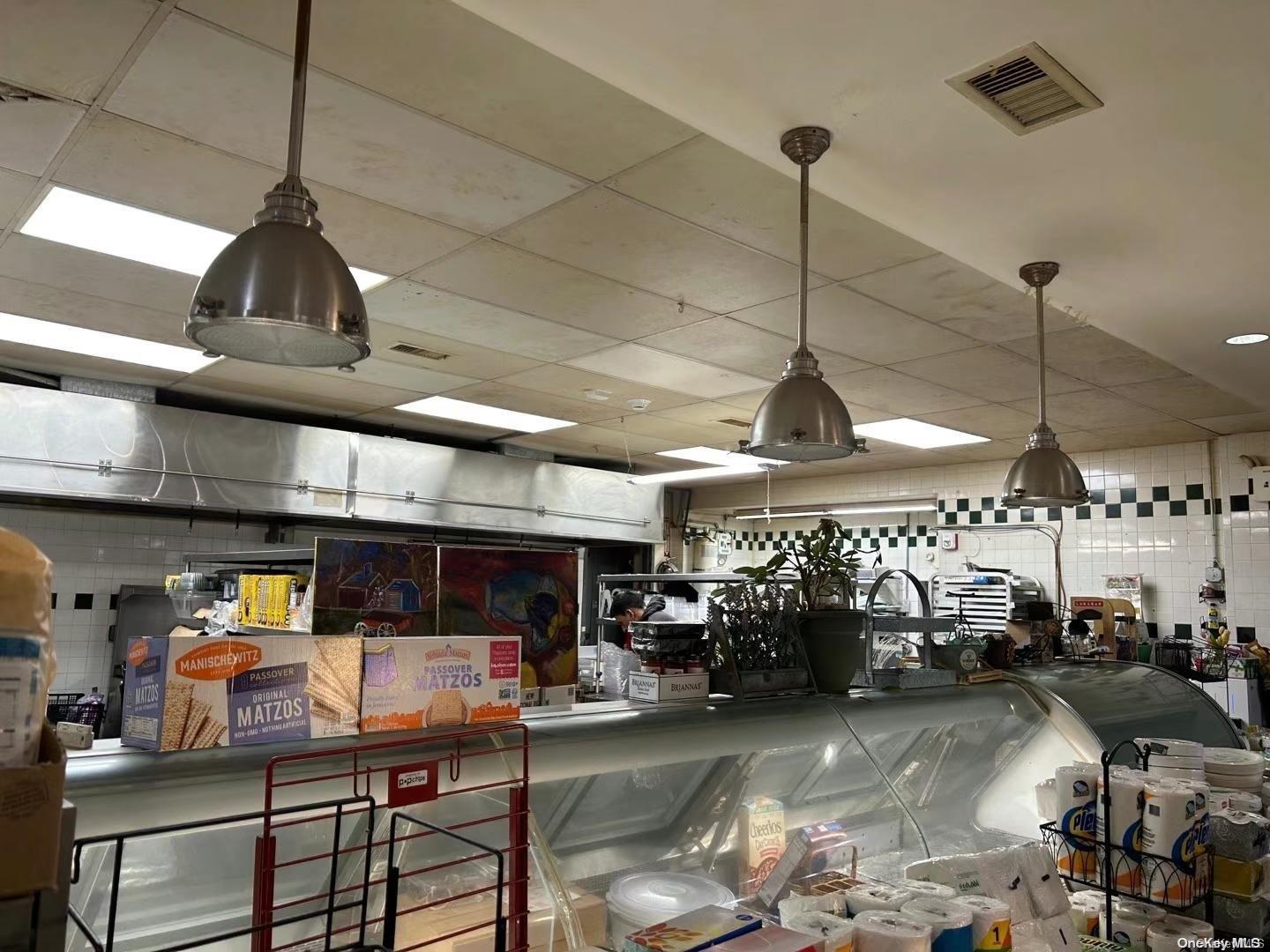 #8 photo, 1483 Broadway, 长岛 Hewlett , NY 11557