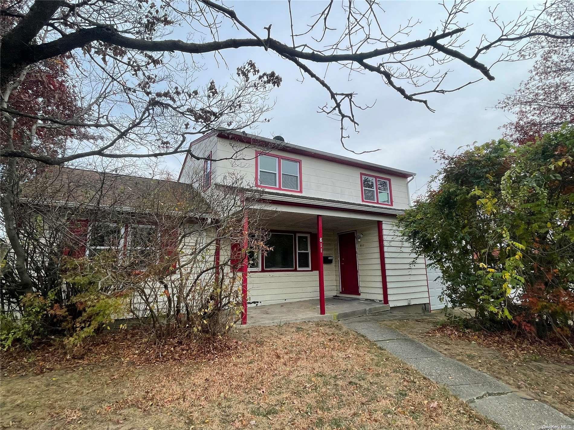 #1 photo, 811 Ascan Street, ناسو Valley Stream , NY 11580