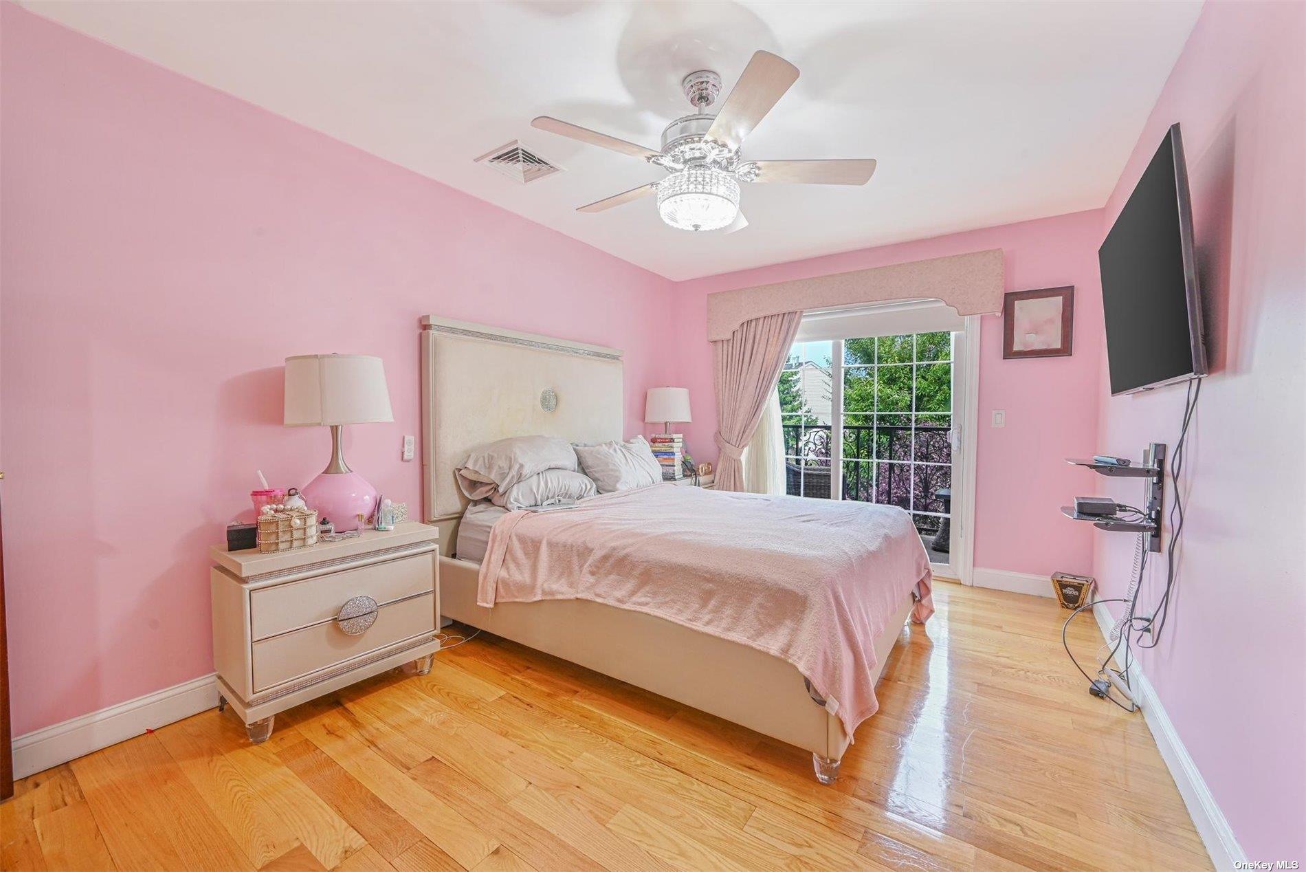 #15 photo, 1056 North Drive, ナッソー郡 Merrick , NY 11566