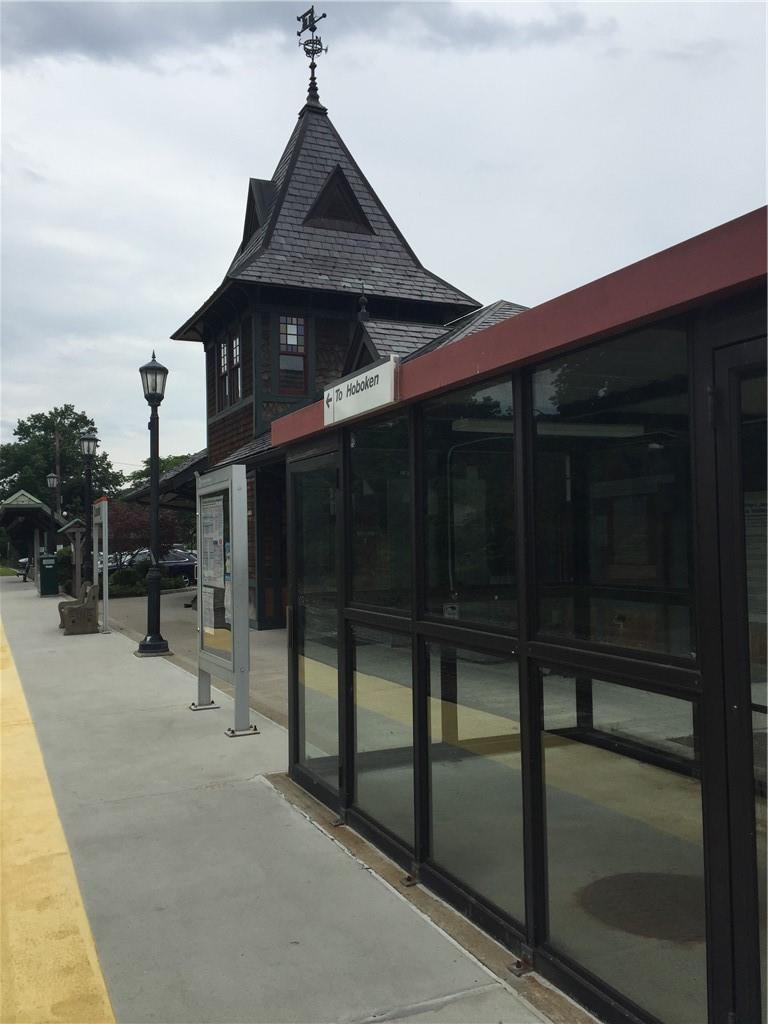 #7 photo, 538 N Route 17, Tuxedo Park , NY 10987