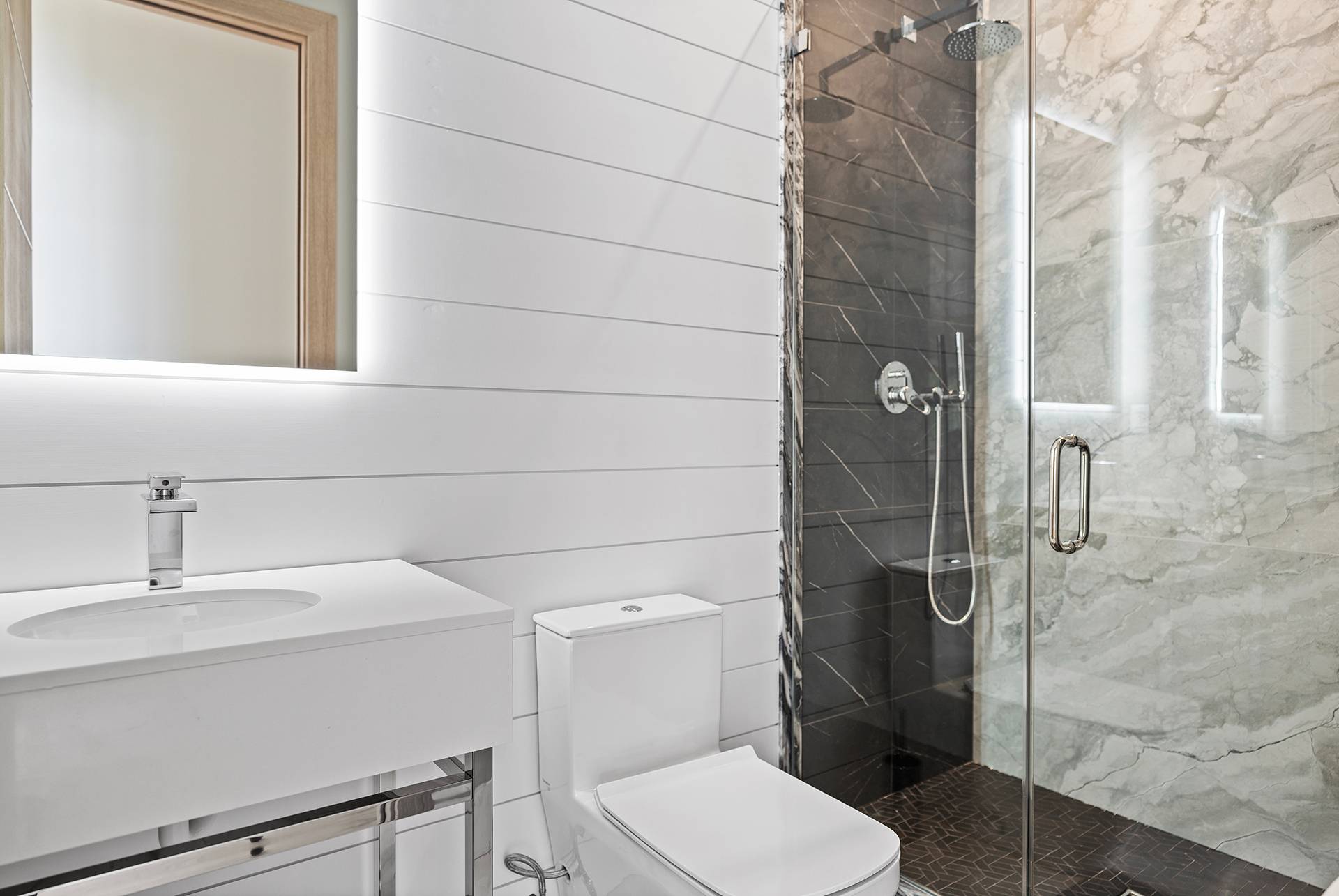 #12 photo, 276 N Main Street, サフォーク郡 Southampton , NY 11968