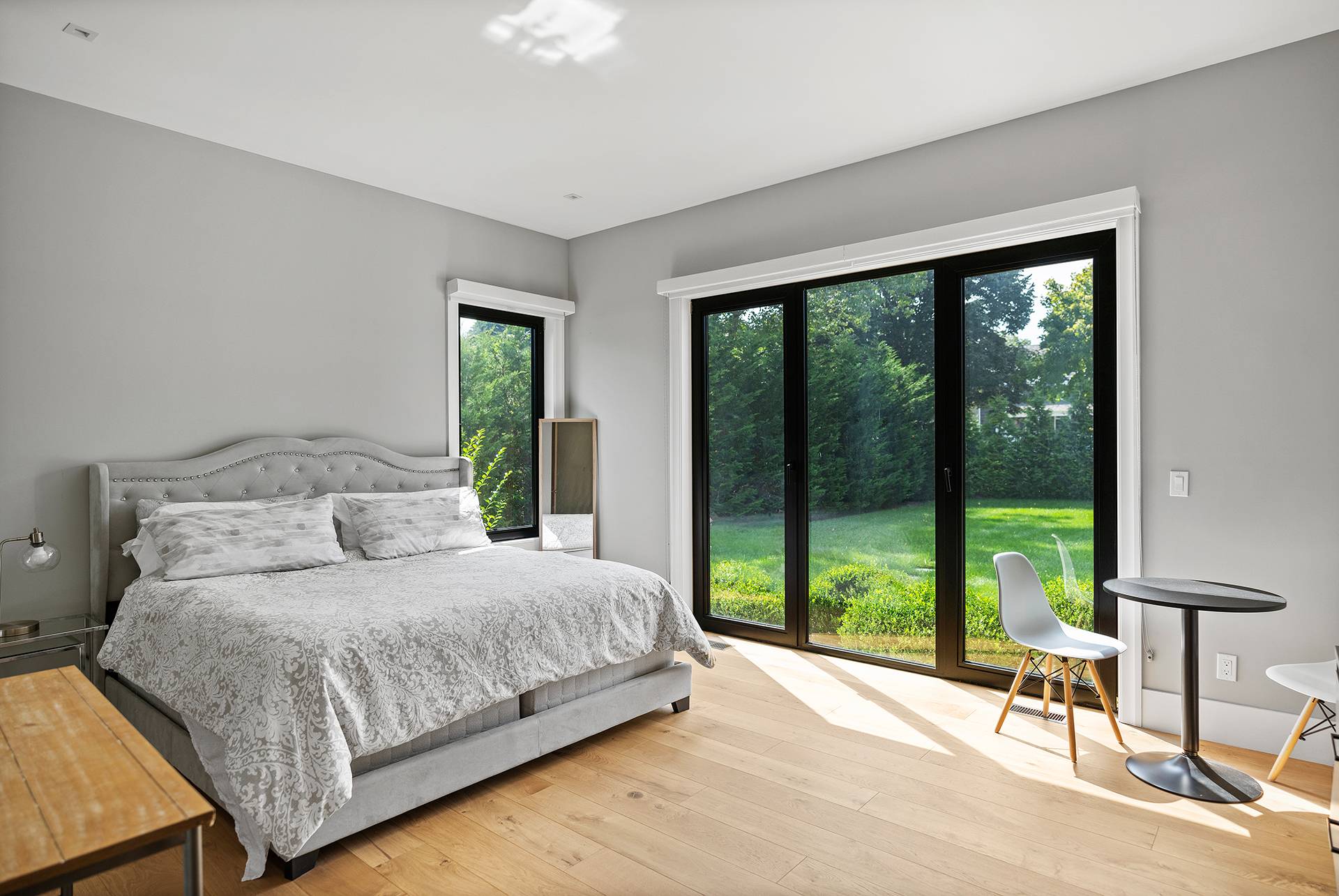 #13 photo, 276 N Main Street, サフォーク郡 Southampton , NY 11968