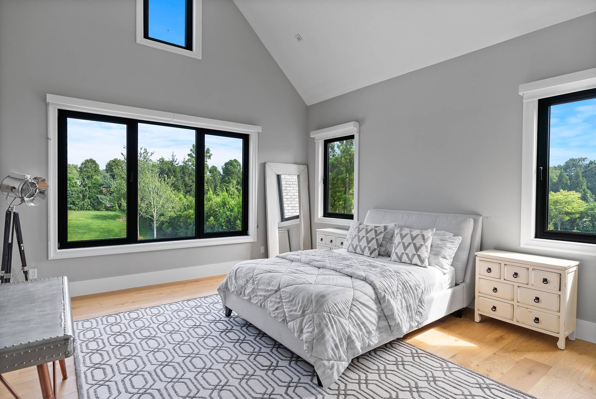 #21 photo, 276 N Main Street, サフォーク郡 Southampton , NY 11968