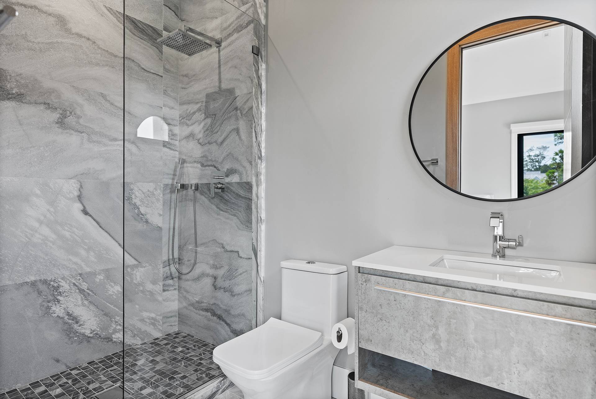 #22 photo, 276 N Main Street, サフォーク郡 Southampton , NY 11968