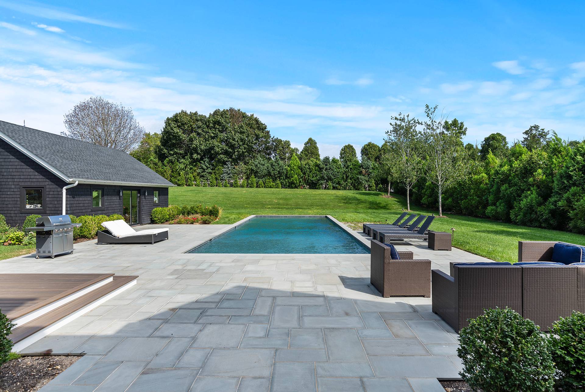 #27 photo, 276 N Main Street, サフォーク郡 Southampton , NY 11968