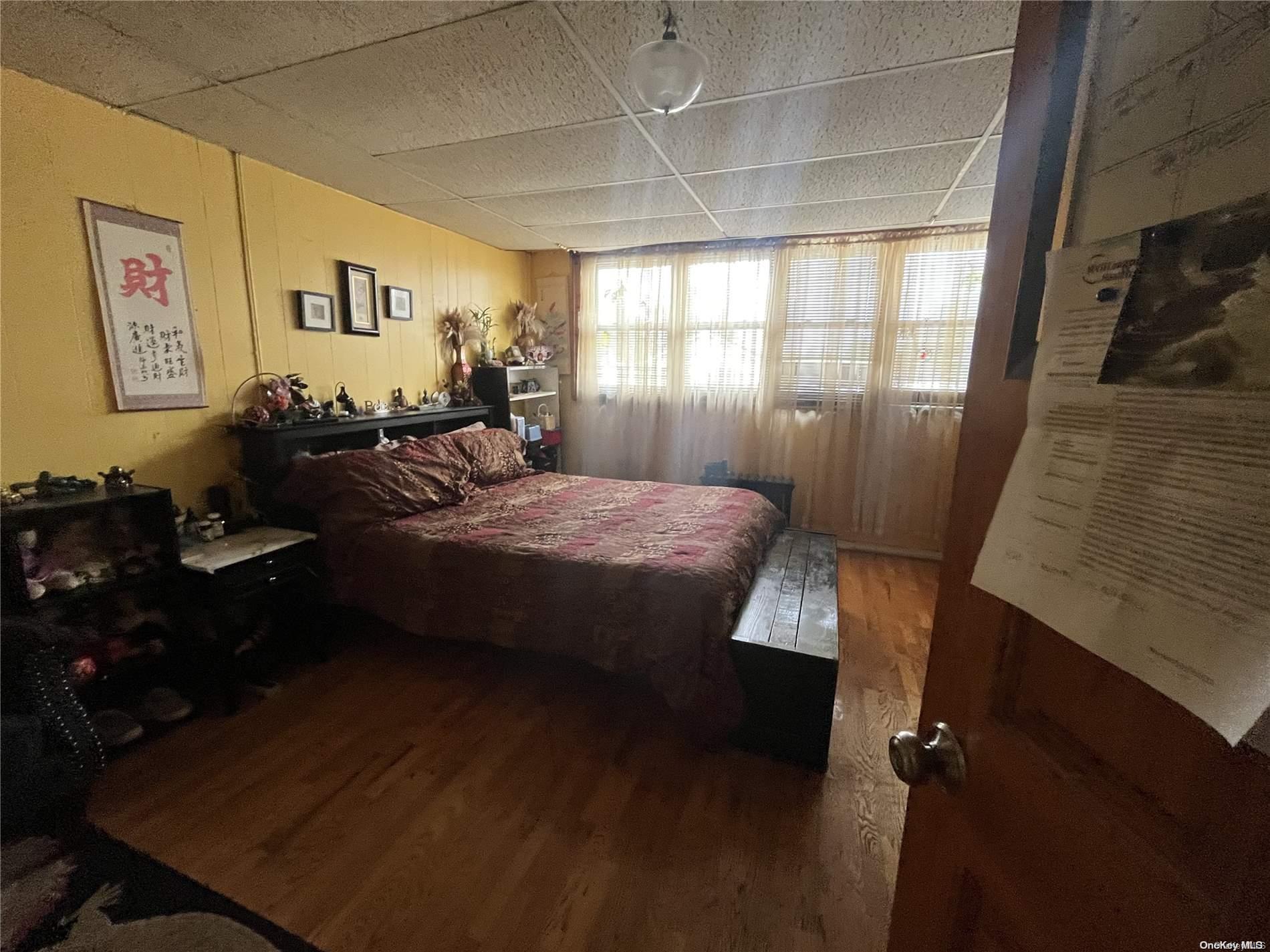 #4 photo, 140 Amherst Street, Hempstead , NY 11550