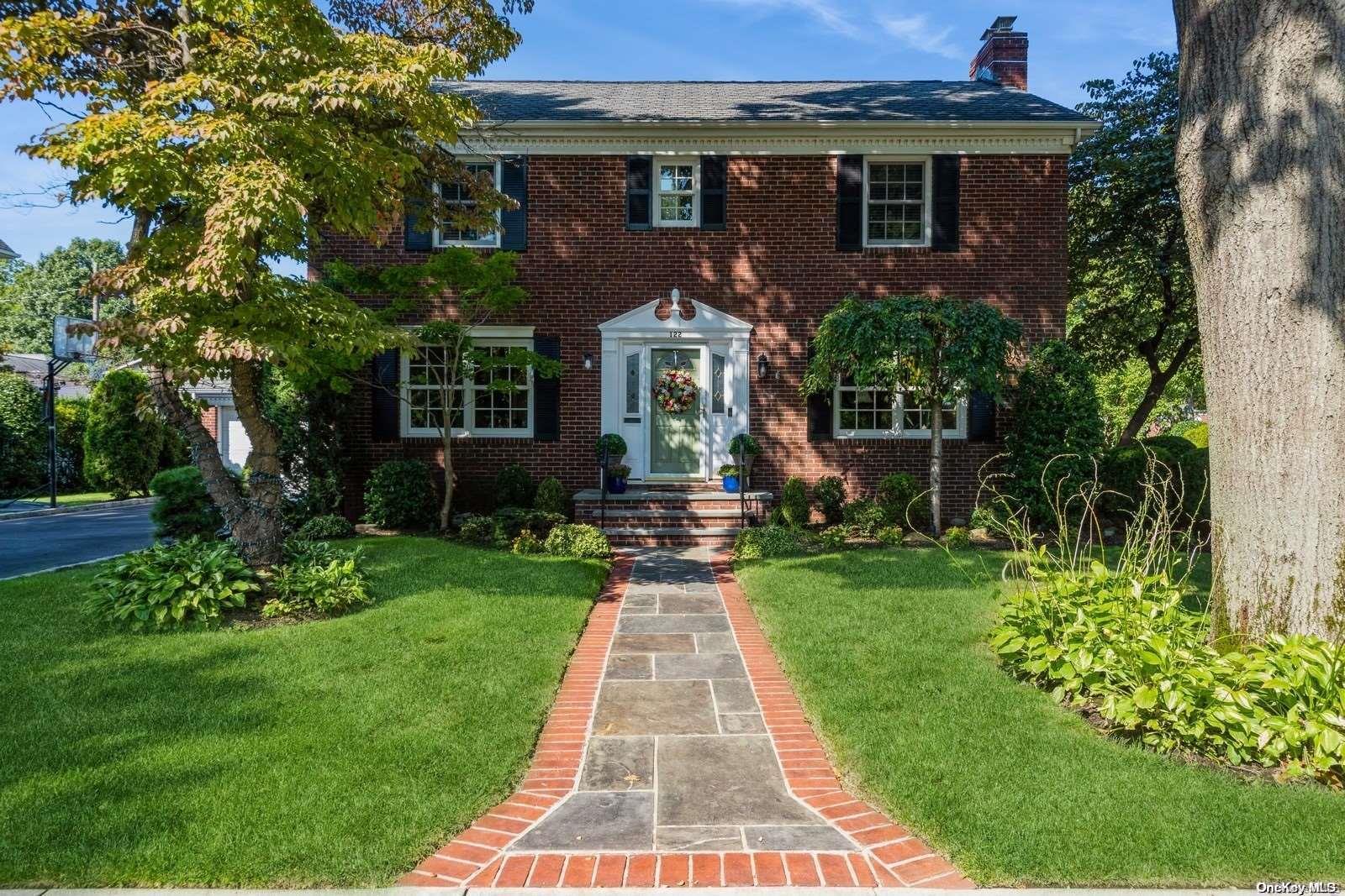 #1 photo, 122 Sackville Road, Garden City , NY 11530