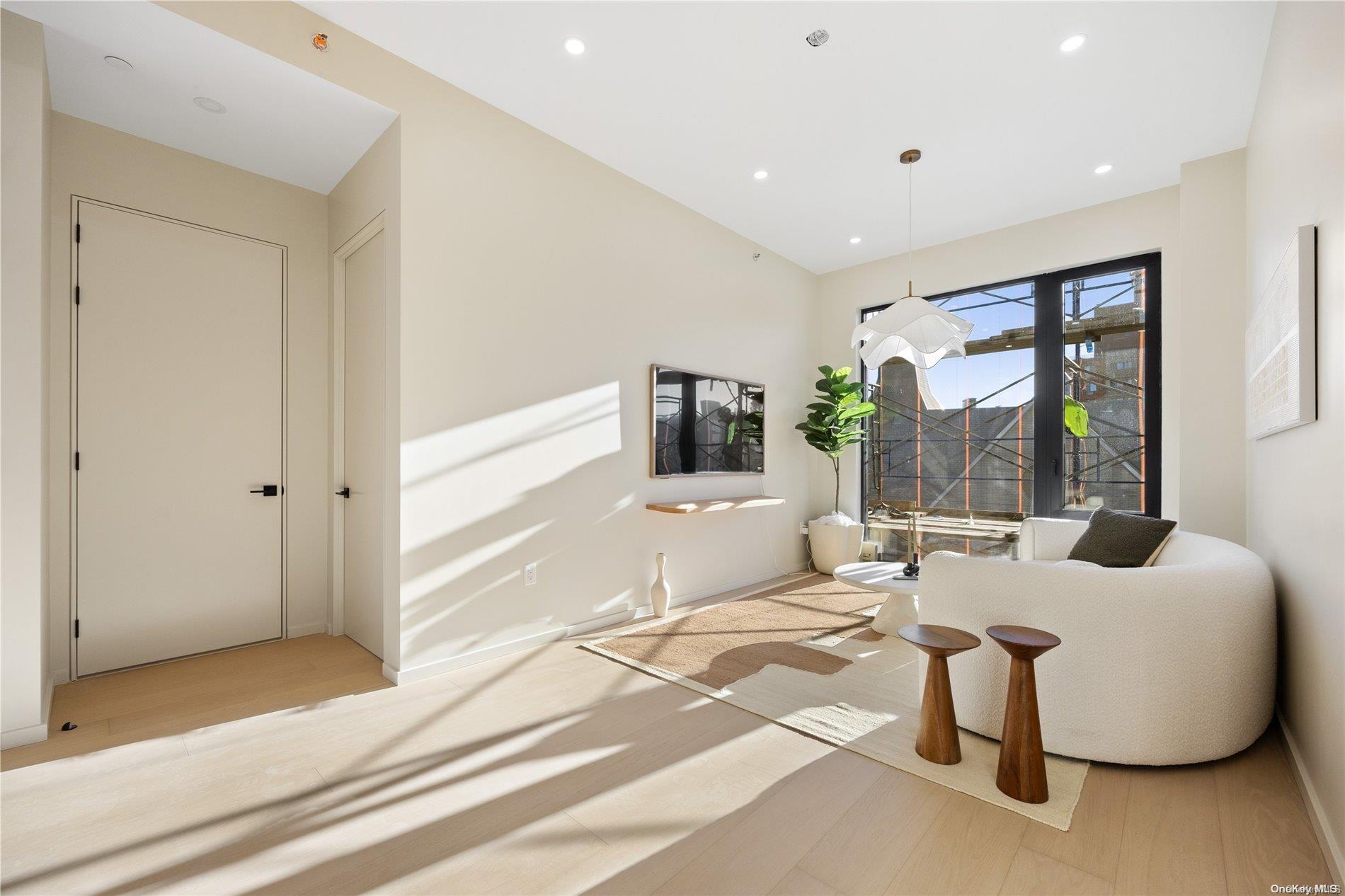 #8 photo, 31-16 21st Street, クイーンズ区 Astoria , NY 11106