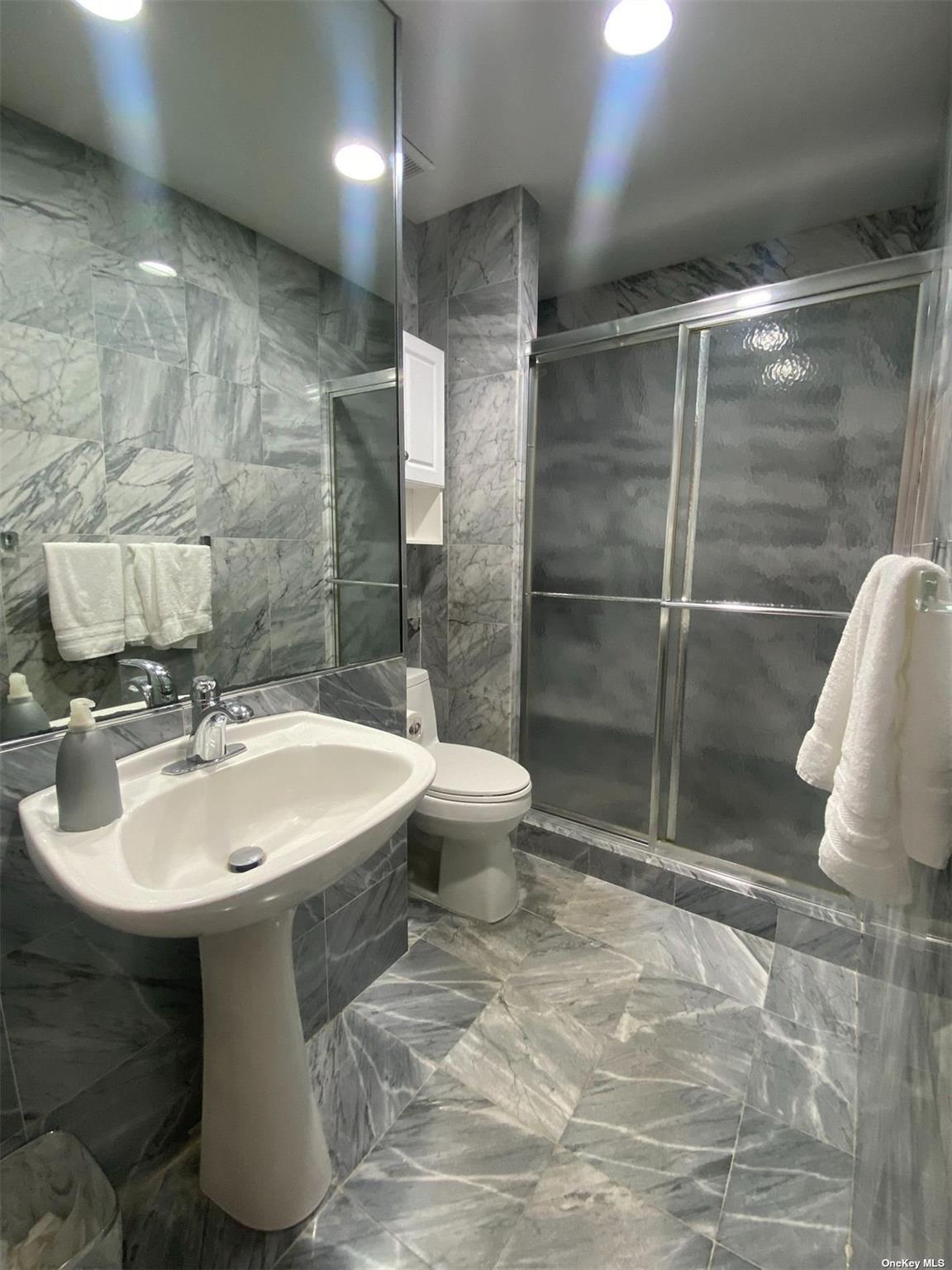 #9 photo, 490 Main Street, サフォーク郡 Northport , NY 11768