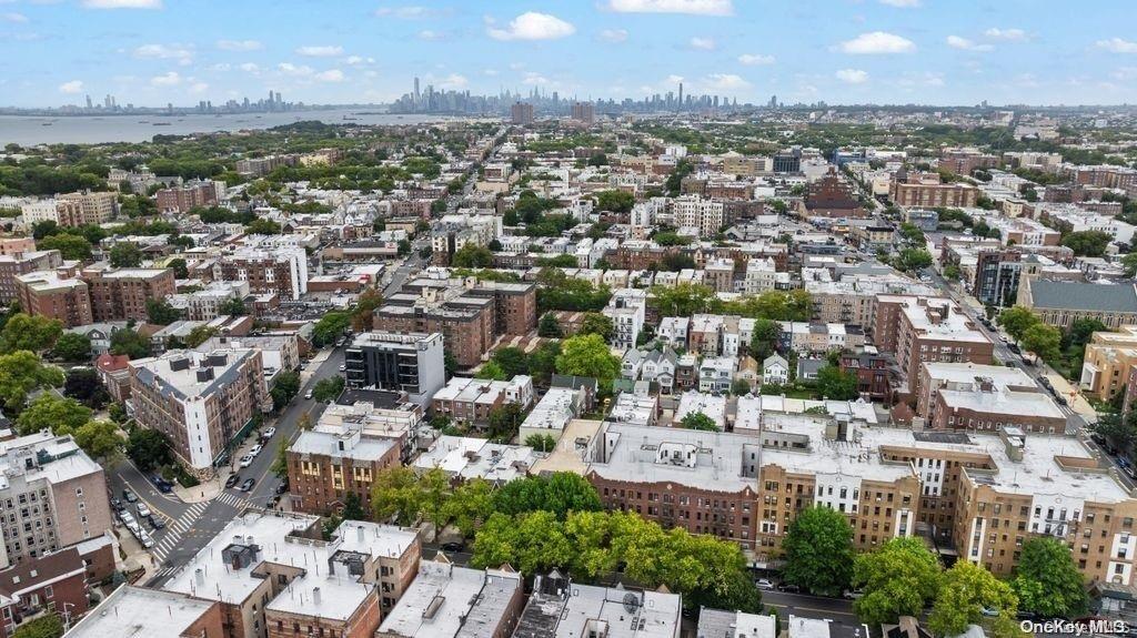 #17 photo, 325 Marine Avenue, ブルックリン区 Brooklyn , NY 11209